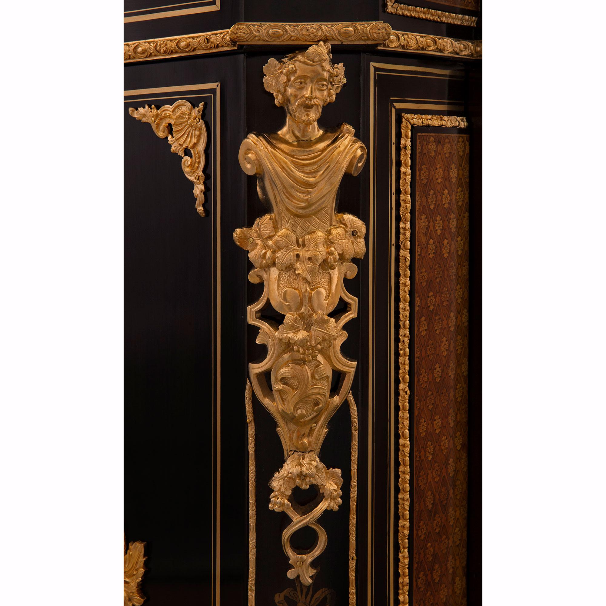 Laiton Cabinet français d'époque Napoléon III du 19ème siècle en vente
