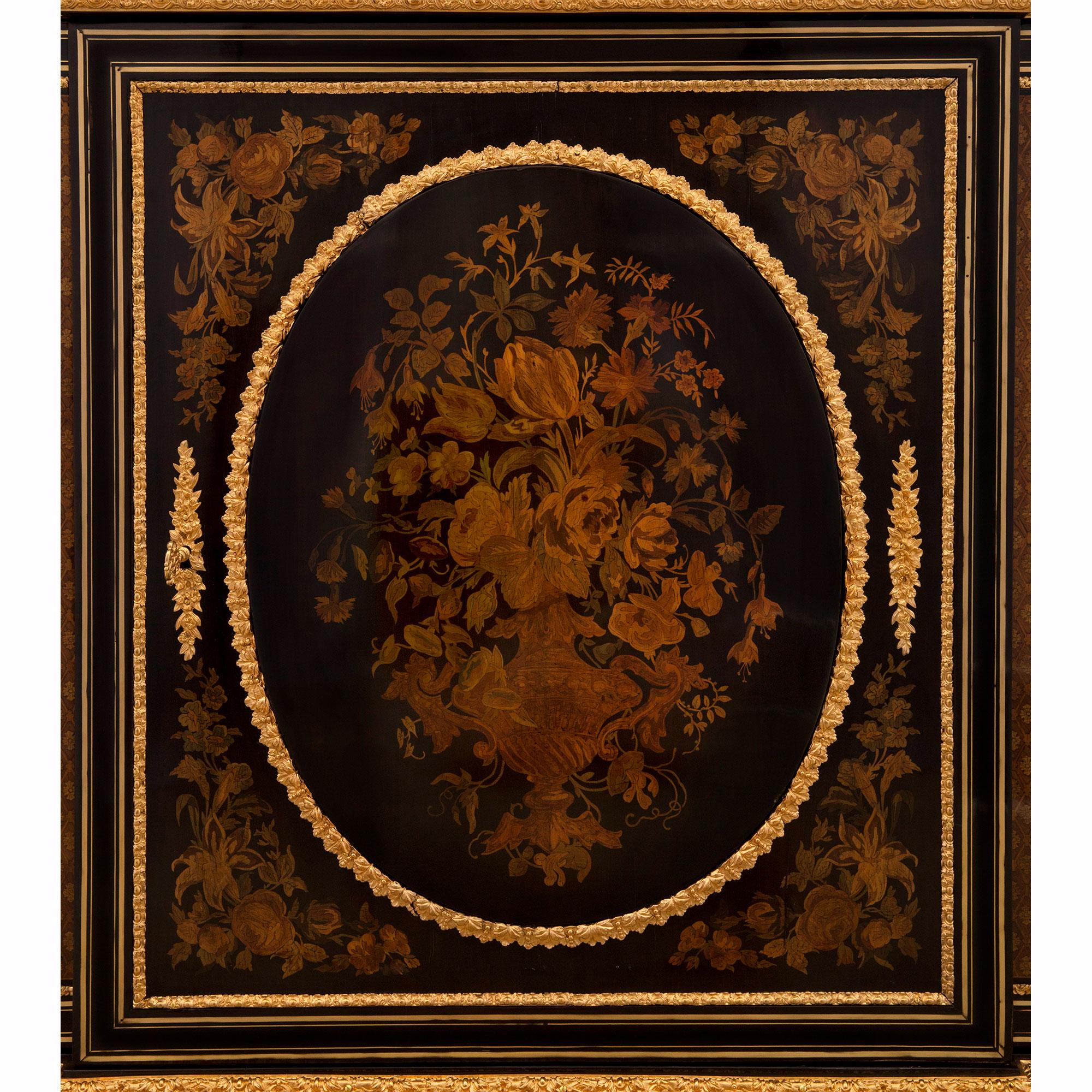 Cabinet français d'époque Napoléon III du 19ème siècle en vente 1
