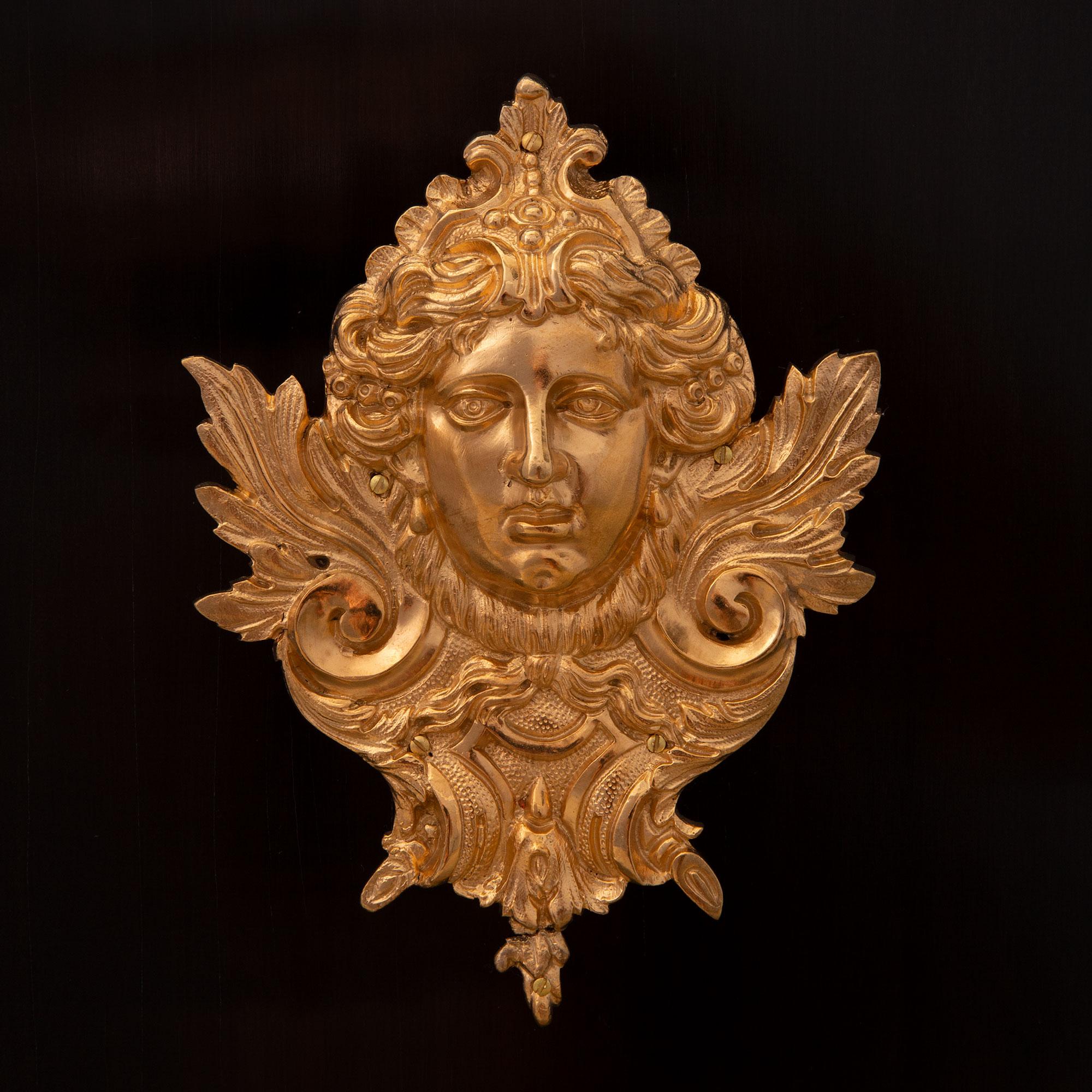 Cabinet français d'époque Napoléon III du 19ème siècle en vente 3