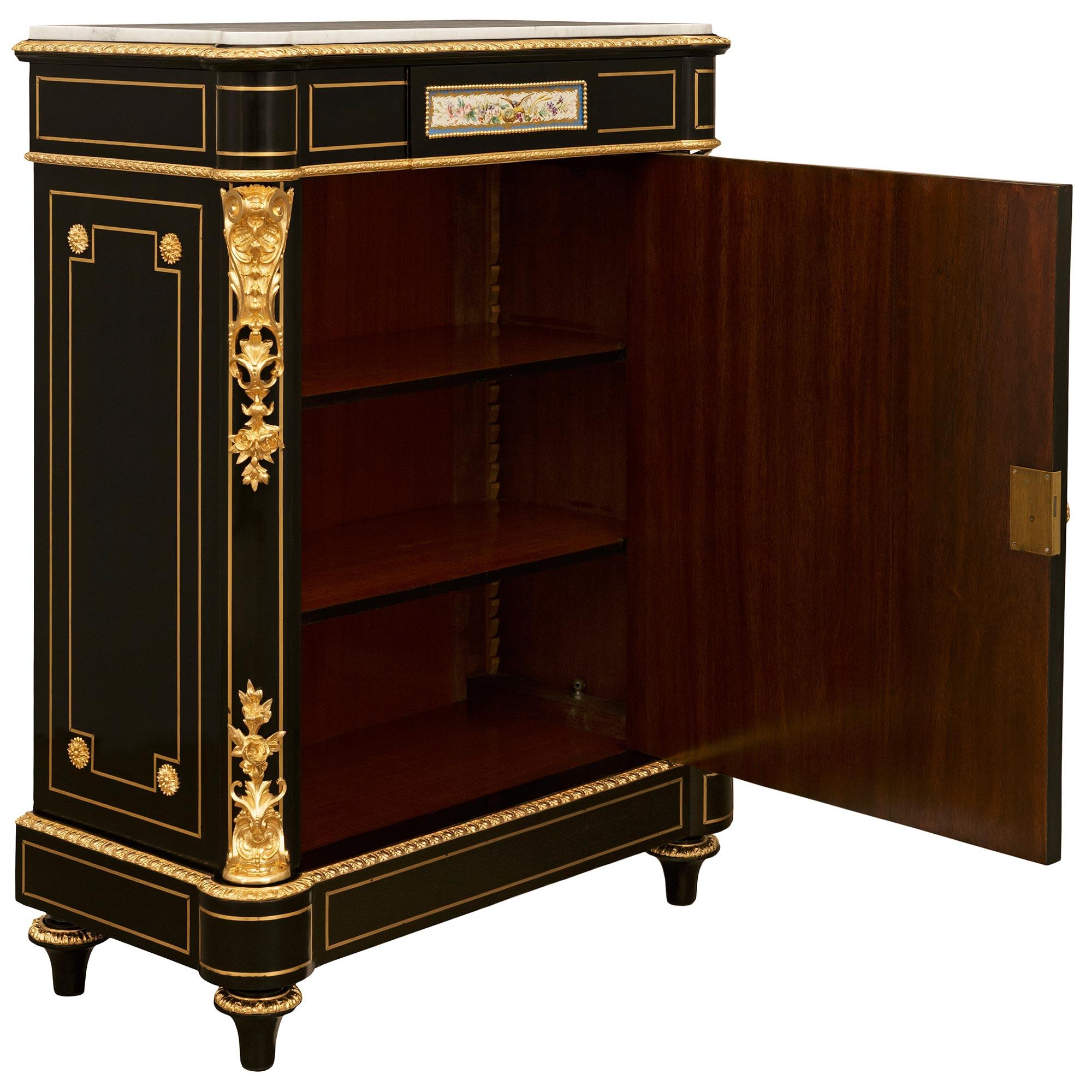 French 19th century Napoleon III Period Ebony, Porcelain and Ormolu cabinet In Good Condition For Sale In West Palm Beach, FL