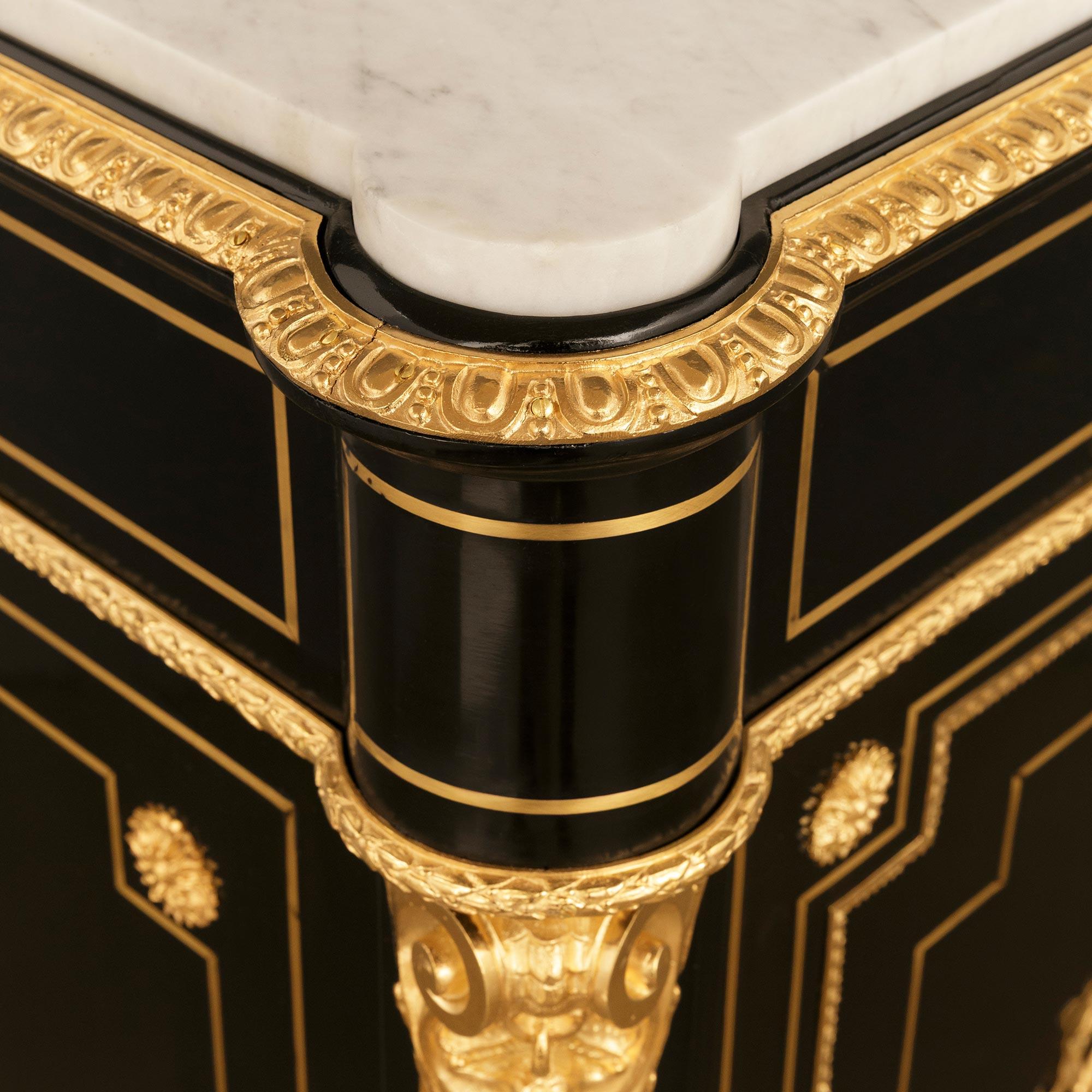 French 19th century Napoleon III Period Ebony, Porcelain and Ormolu cabinet For Sale 1