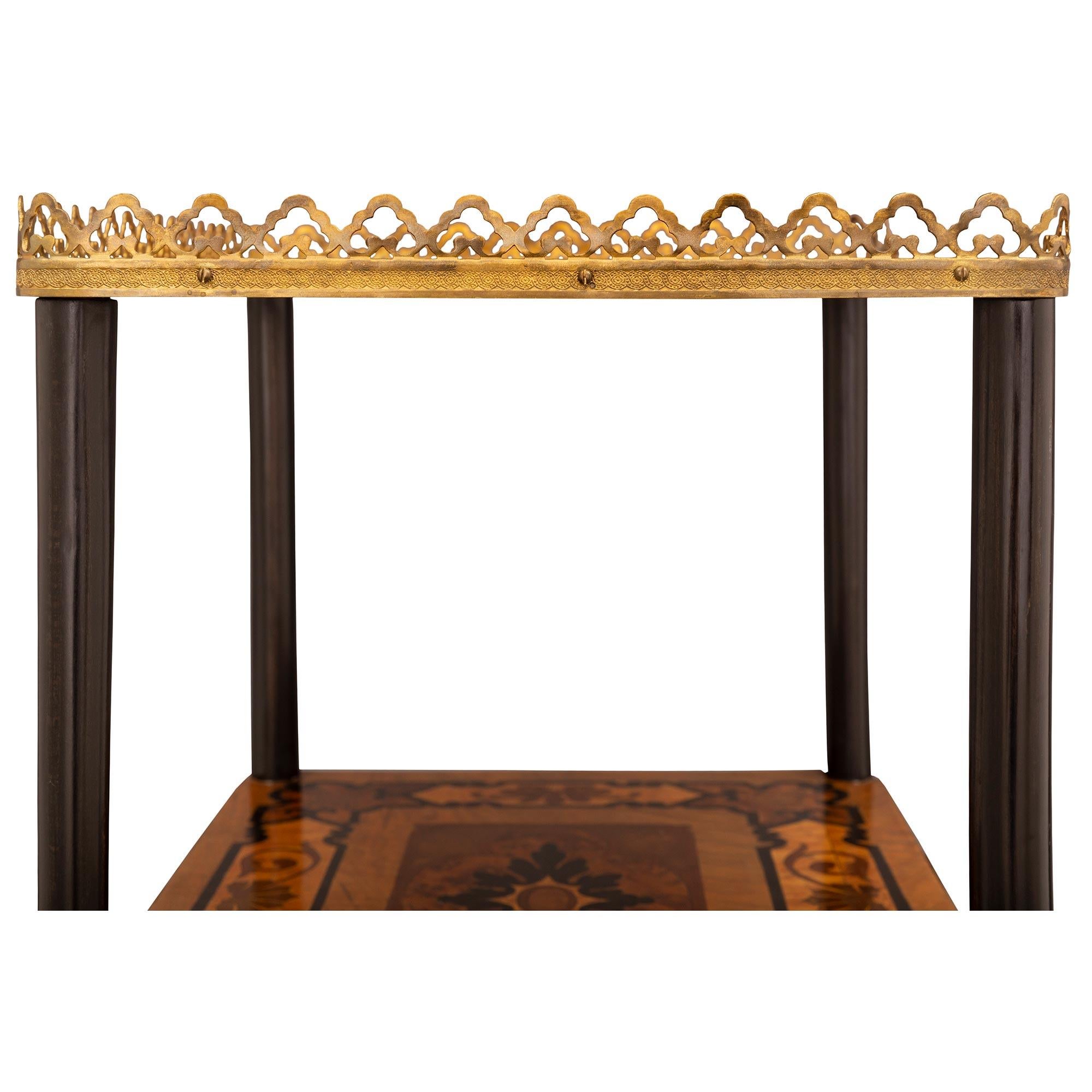 Table d'appoint en ébène, bois exotique et bronze doré d'époque Napoléon III, 19ème siècle en vente 1