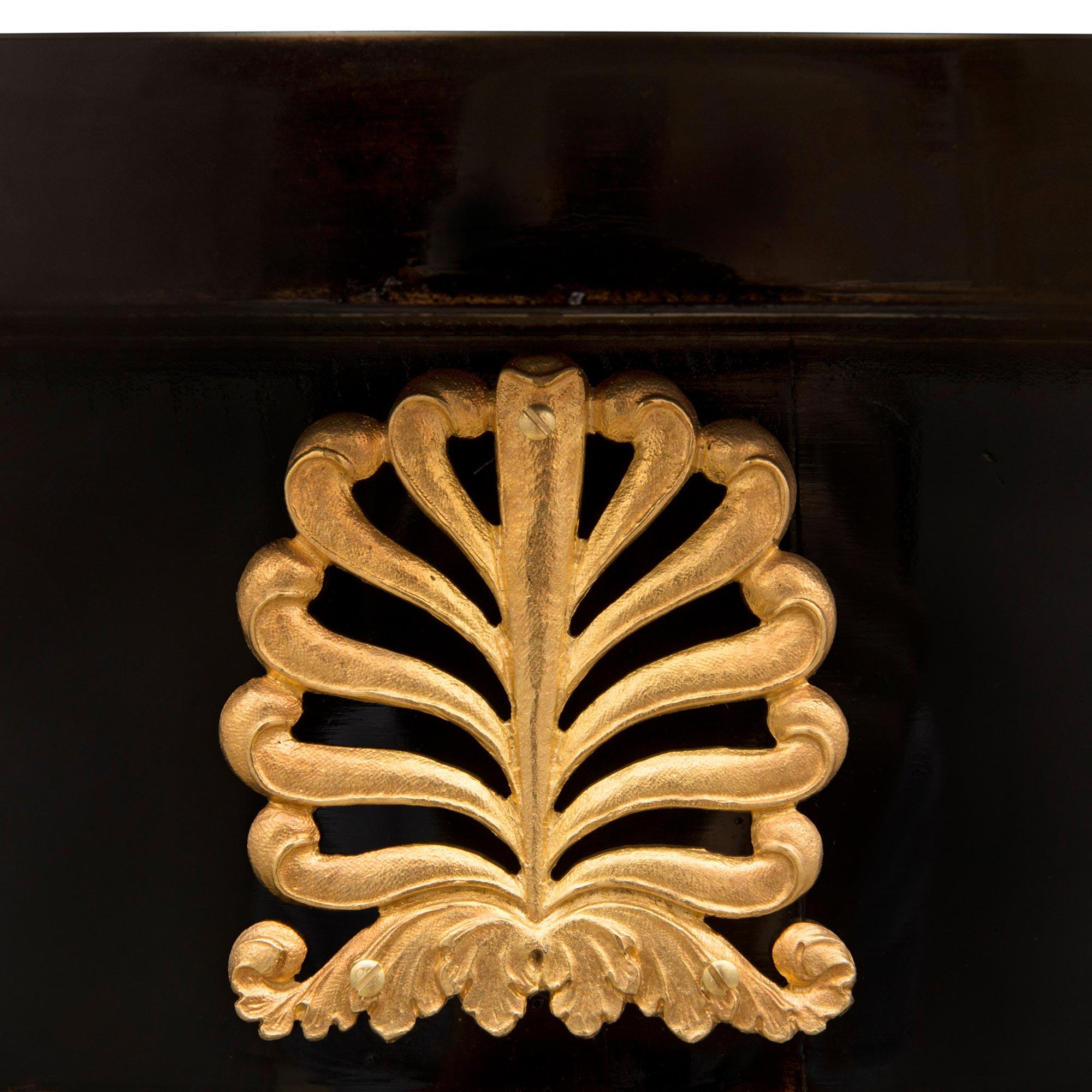 French 19th Century Napoleon III Period Ebony Ormolu and Giltwood Center Table For Sale 1