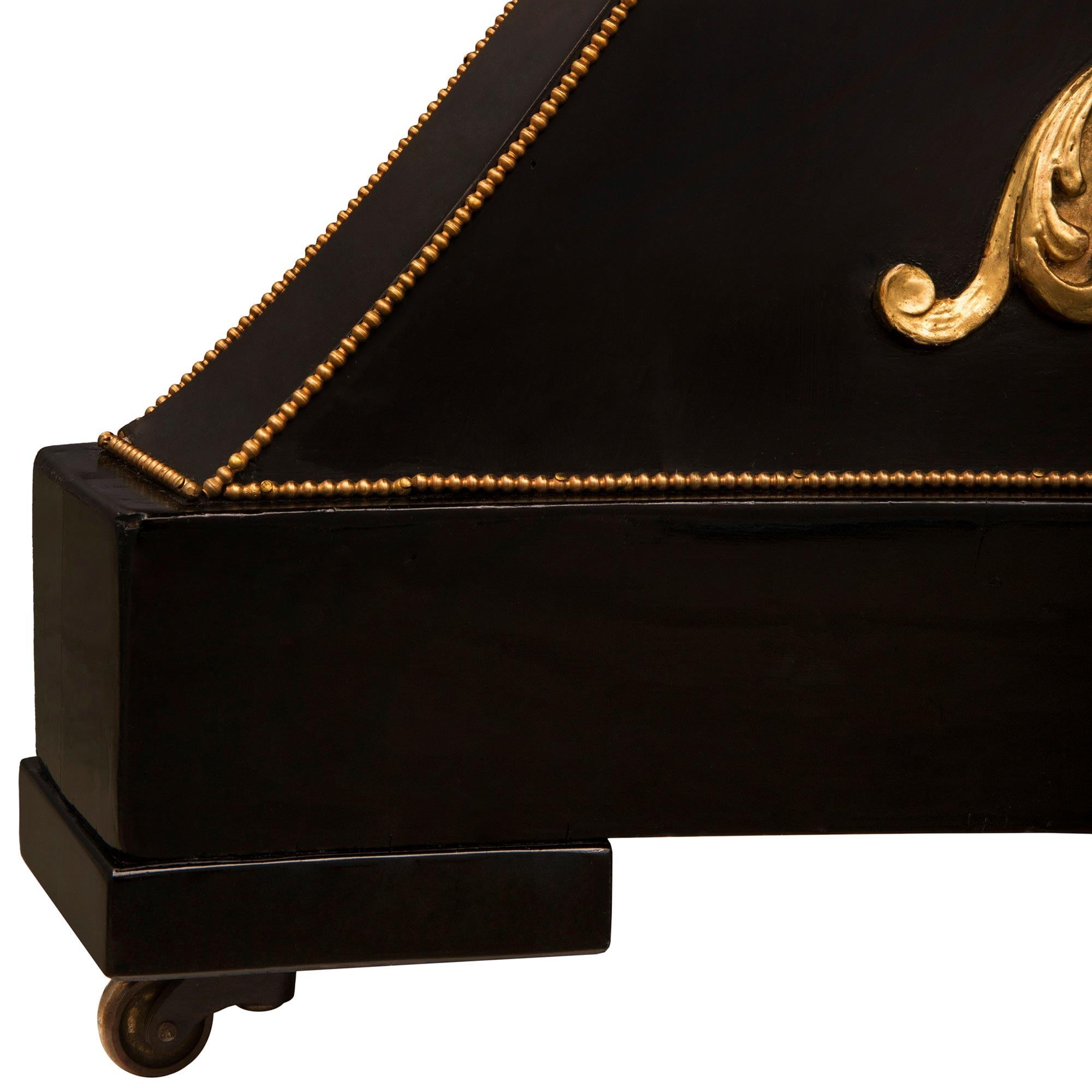French 19th Century Napoleon III Period Ebony Ormolu and Giltwood Center Table For Sale 4