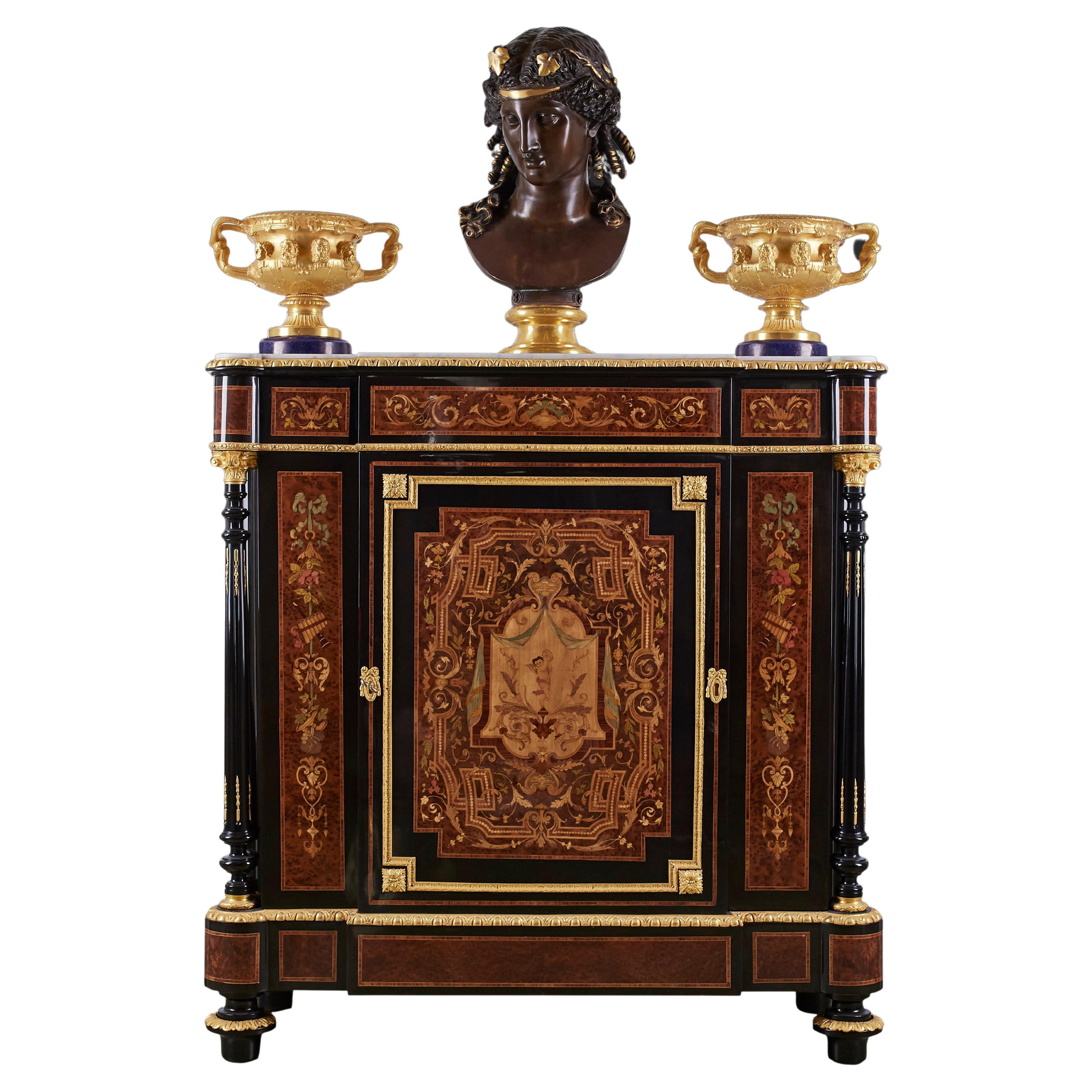 Exotisches Holzschrank aus der Zeit Napoleons III. des 19. Jahrhunderts im Angebot