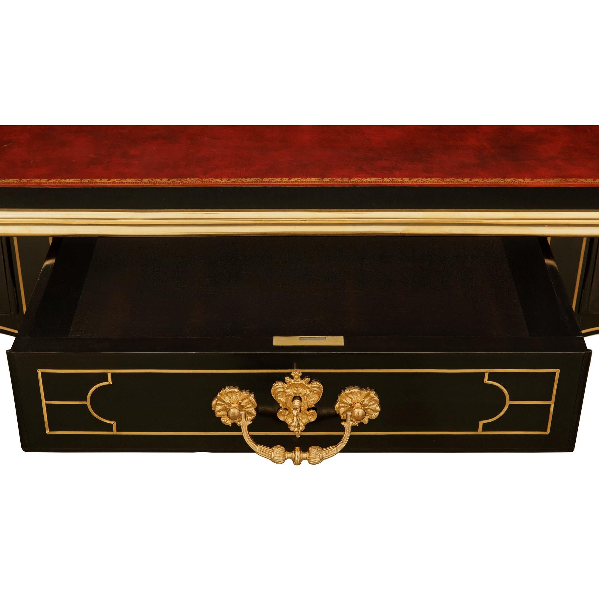 Scrivania francese del XIX secolo del periodo di Napoleone III in legno di frutto e ormolu in vendita 4