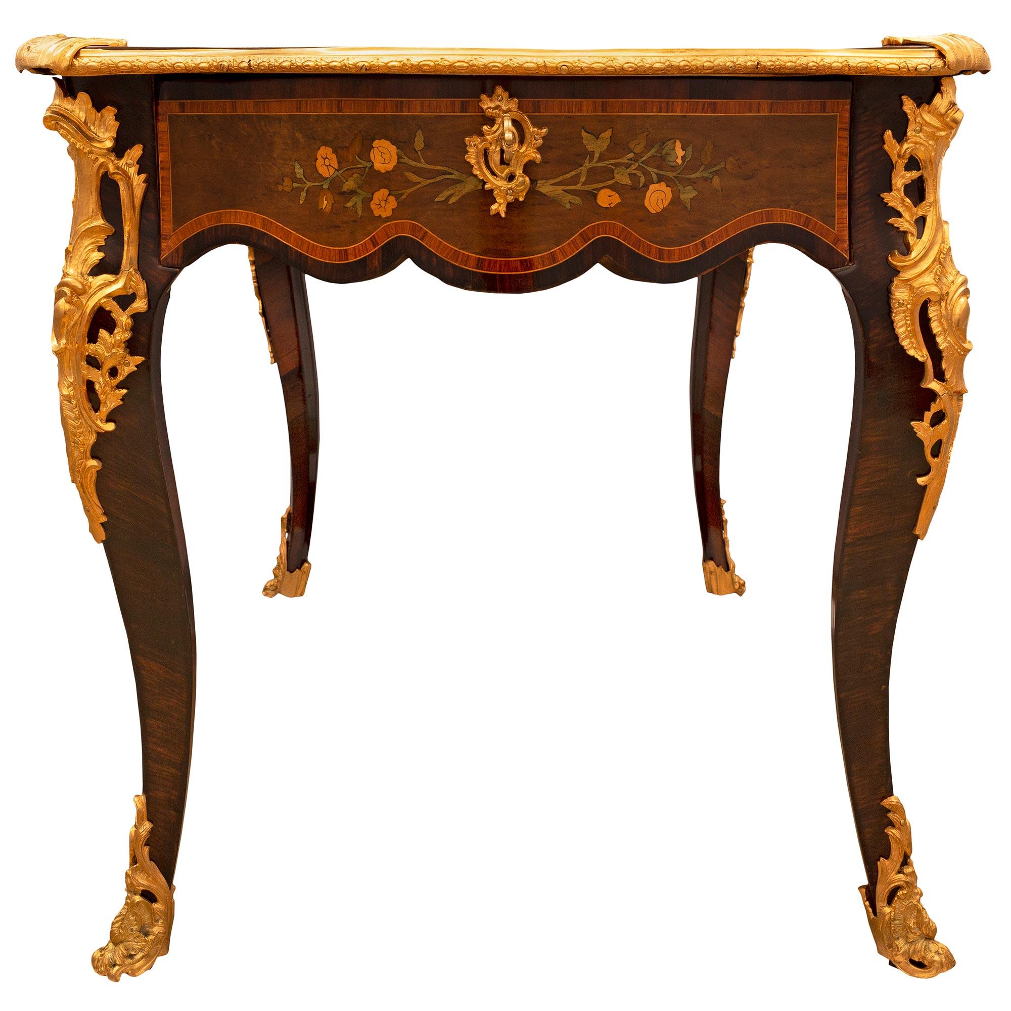 Bronze doré Table centrale française du XIXe siècle de style Louis XV d'époque Napoléon III en vente