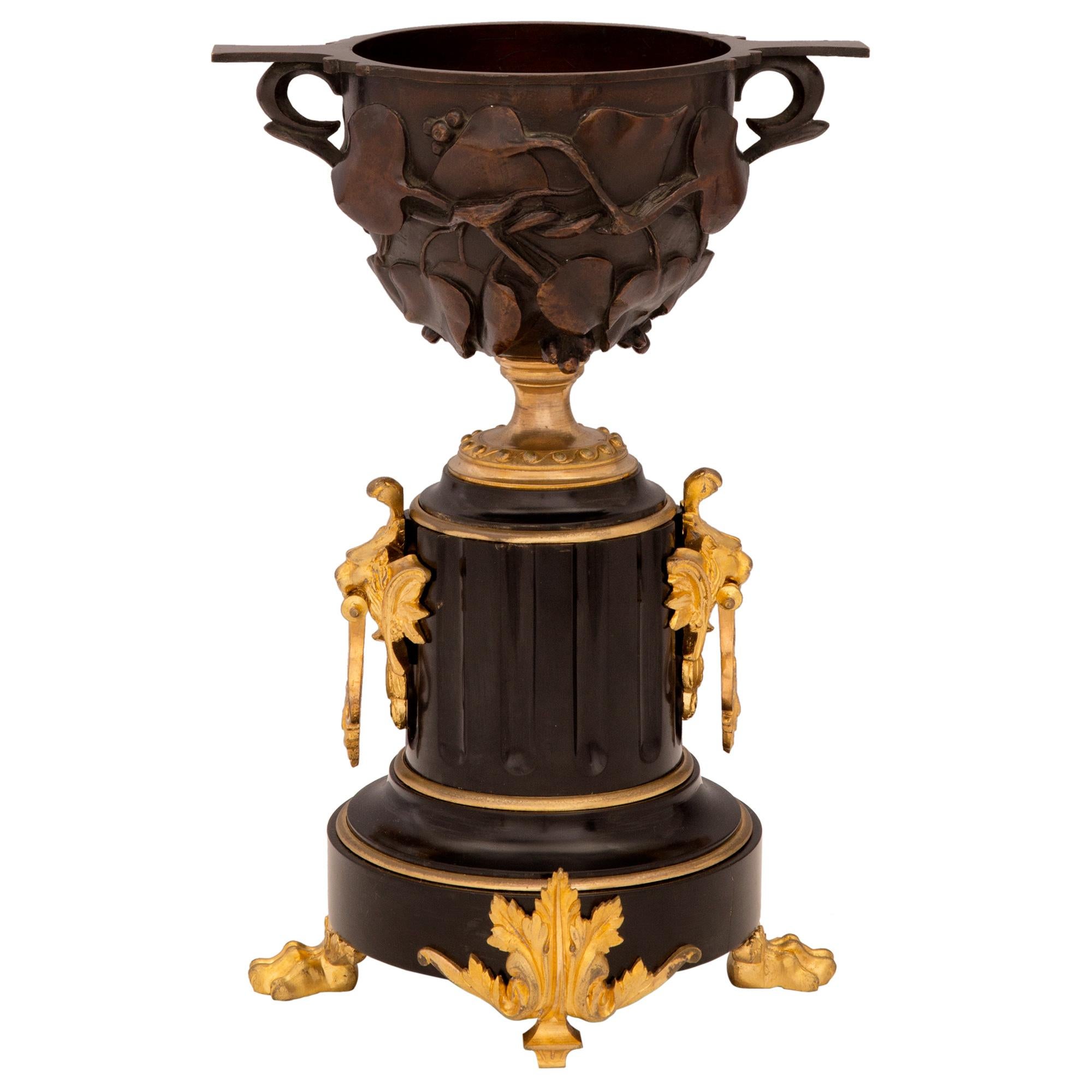 French 19th Century Napoleon III Period Marble, Ormolu and Bronze Garniture Set For Sale 6