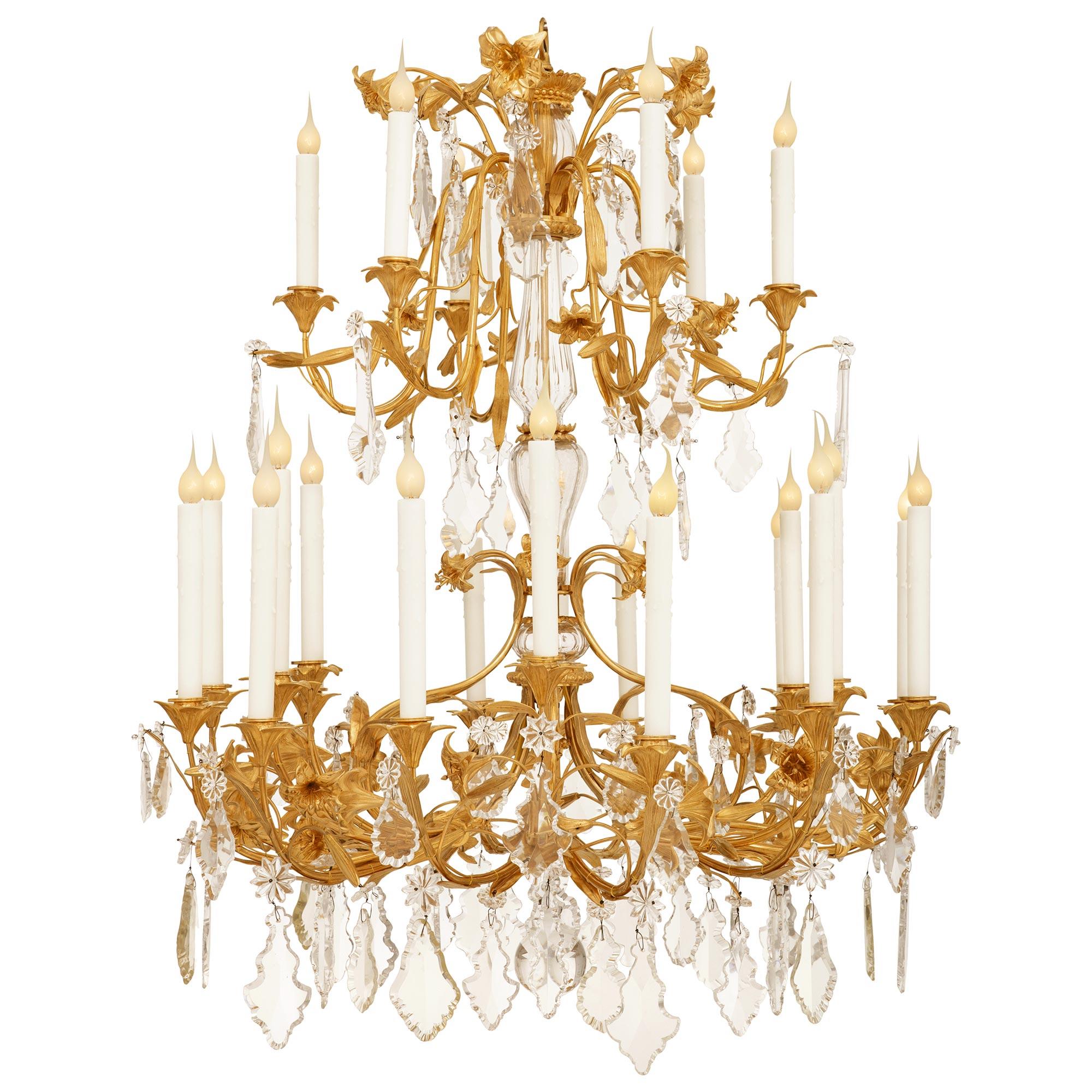Lámpara de araña francesa del siglo XIX, época de Napoleón III, de Ormolu y cristal de Baccarat Francés en venta