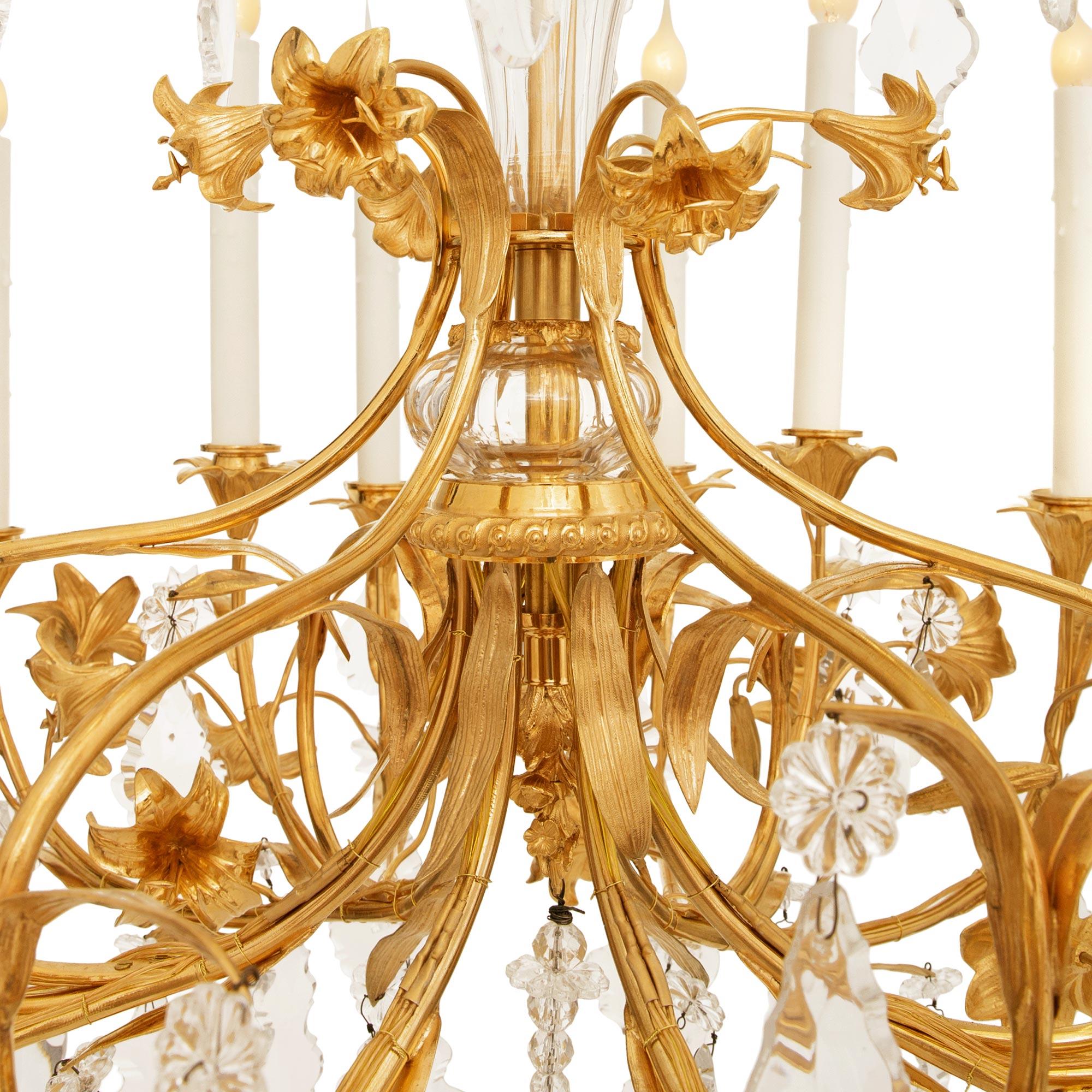 Lámpara de araña francesa del siglo XIX, época de Napoleón III, de Ormolu y cristal de Baccarat Cristal en venta