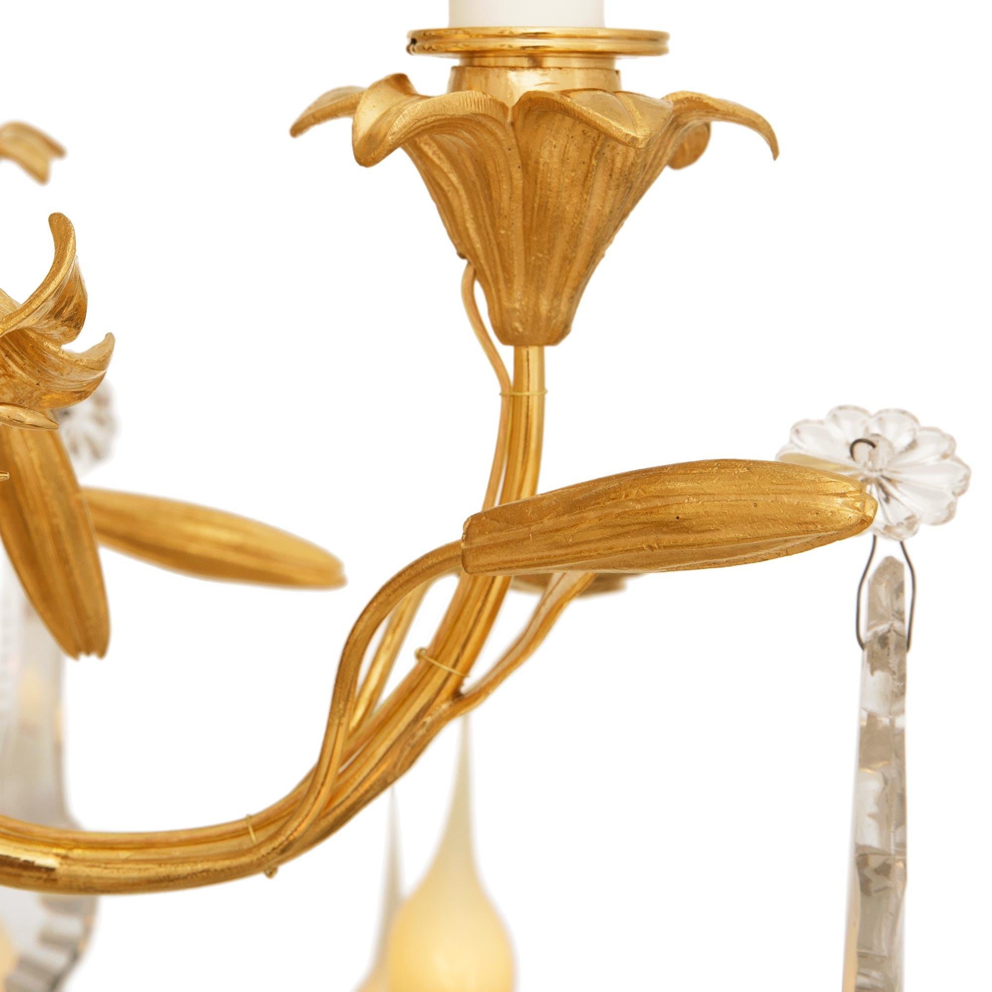 Lámpara de araña francesa del siglo XIX, época de Napoleón III, de Ormolu y cristal de Baccarat en venta 1