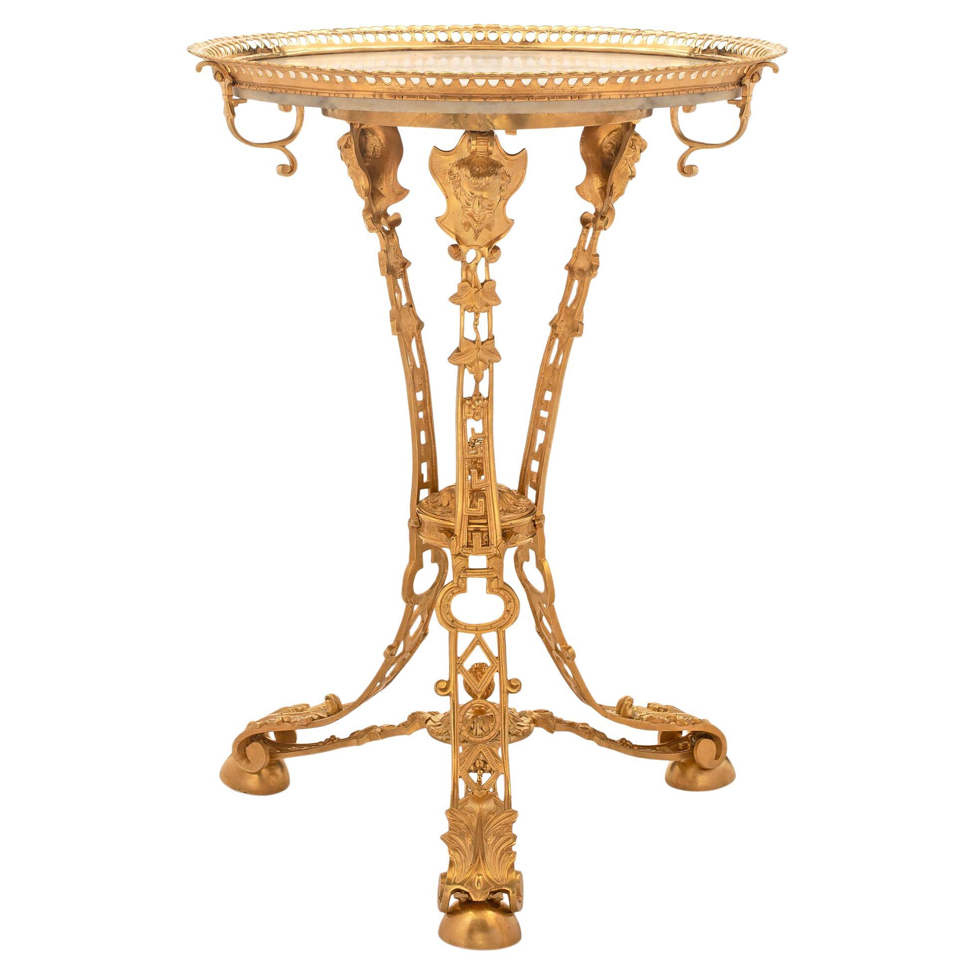 Table d'appoint française d'époque Napoléon III du 19ème siècle en bronze doré et marbre