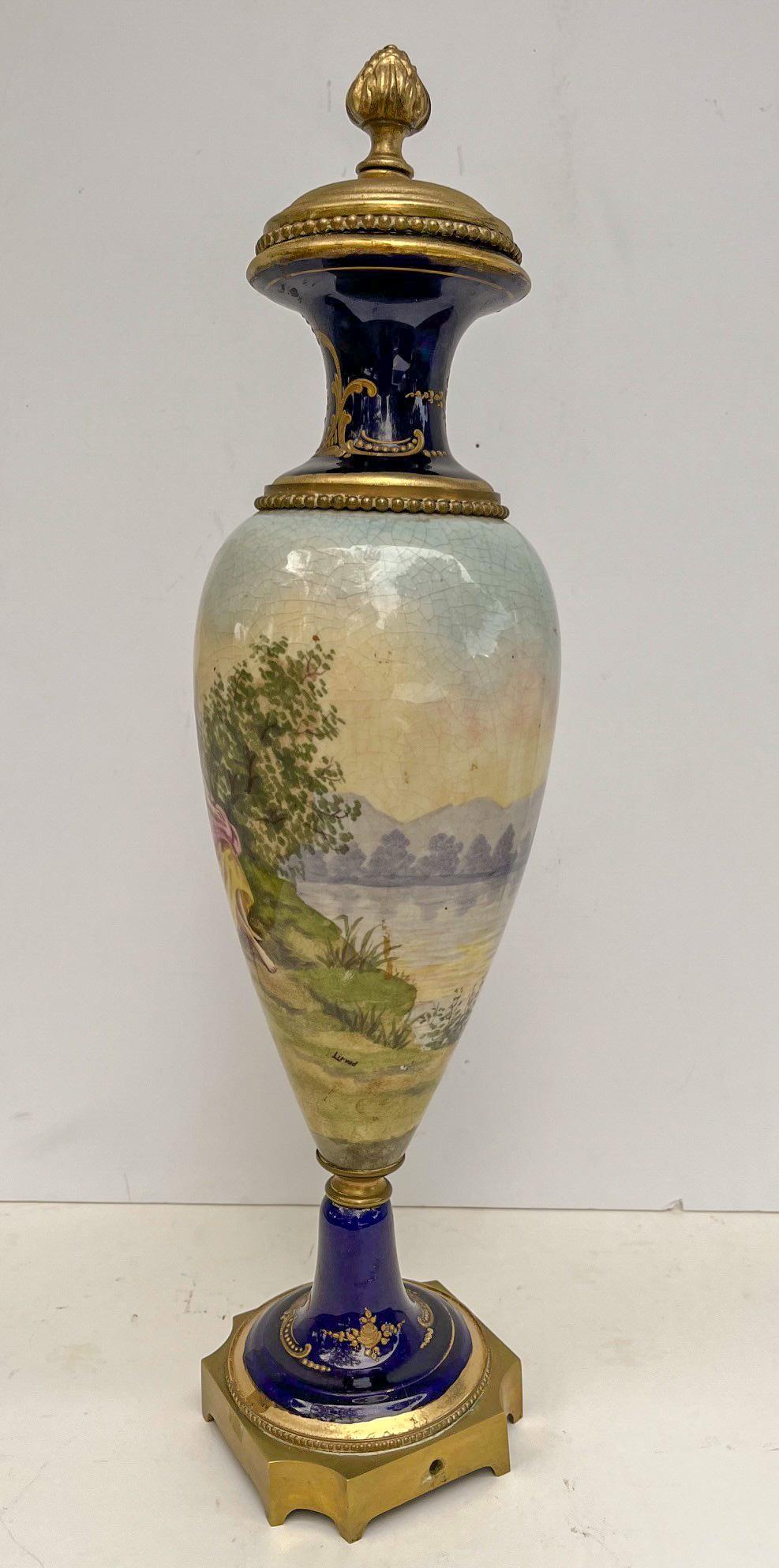 French 19th Century Napoleon III Sevres Style Porcelain Vase 4