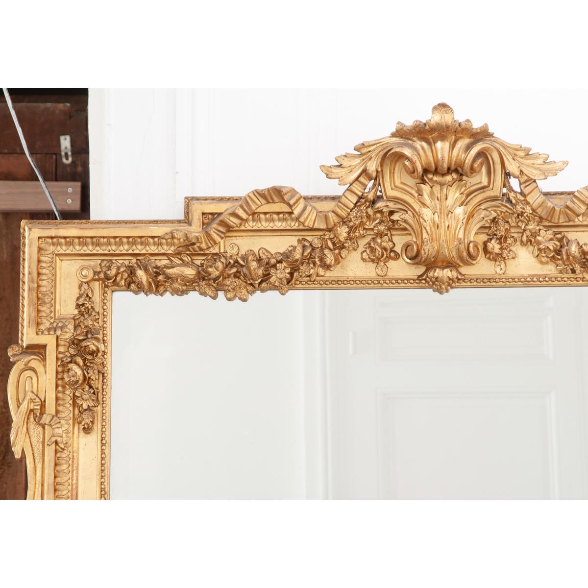 Französischer Spiegel im Napoleon-III-Stil des 19. Jahrhunderts (Vergoldet) im Angebot