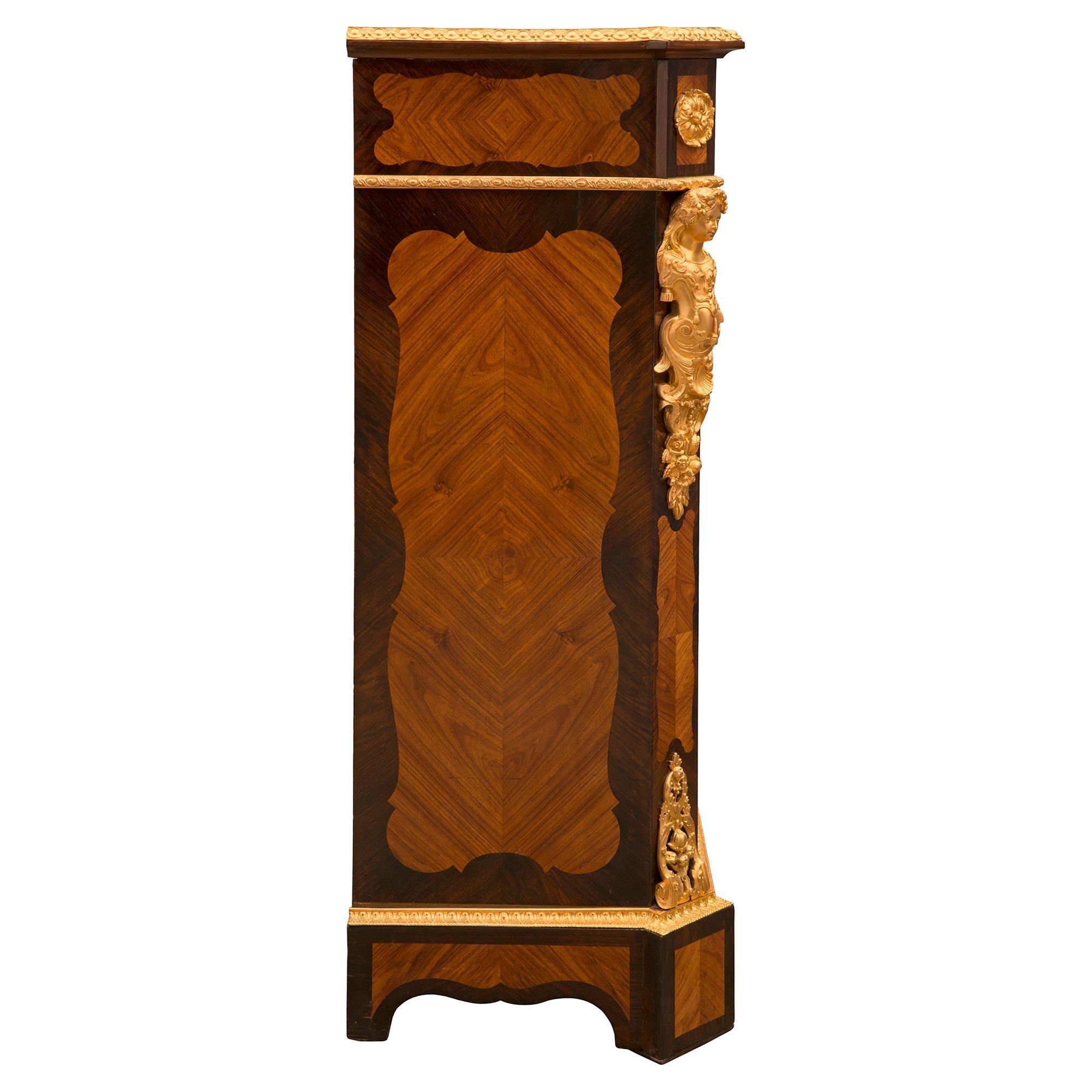 Similoro Vitrina francese del XIX secolo in legno di tulipano e ormeggio di Napoleone III in vendita