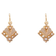 Französische Perlen-Ohrringe aus 18 Karat Roségold mit Klappverschluss aus dem 19. Jahrhundert