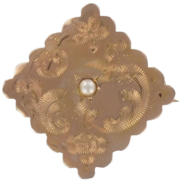 French 19th Century Natural Pearl 18 Karat Rose Gold Lozenge Brooch