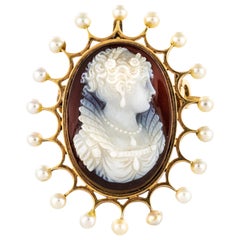 French 19th Century Natural Pearl Agate Cameo Brooch French 19th Century Natural Pearl Agate Cameo Brooch