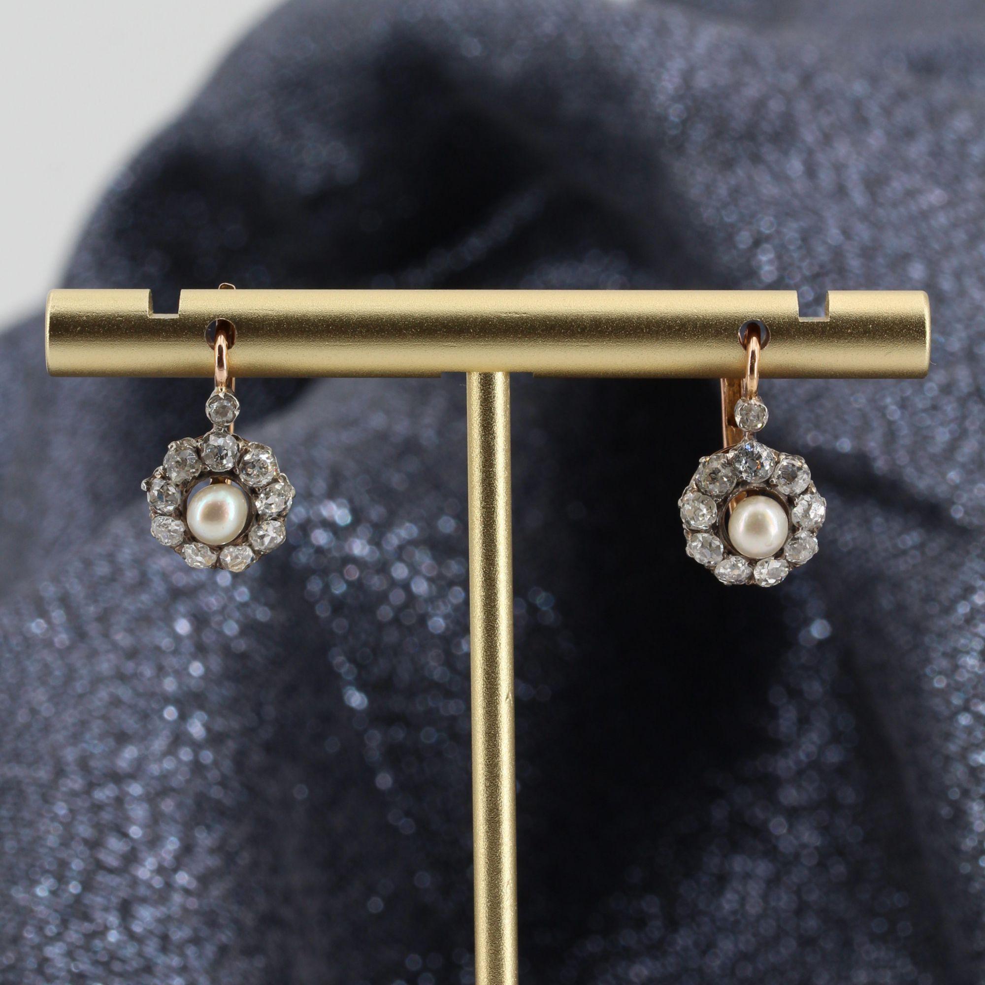 French 19th Century Natural Pearl Diamond 18 Karat Rose Gold Lever-Back Earrings 7