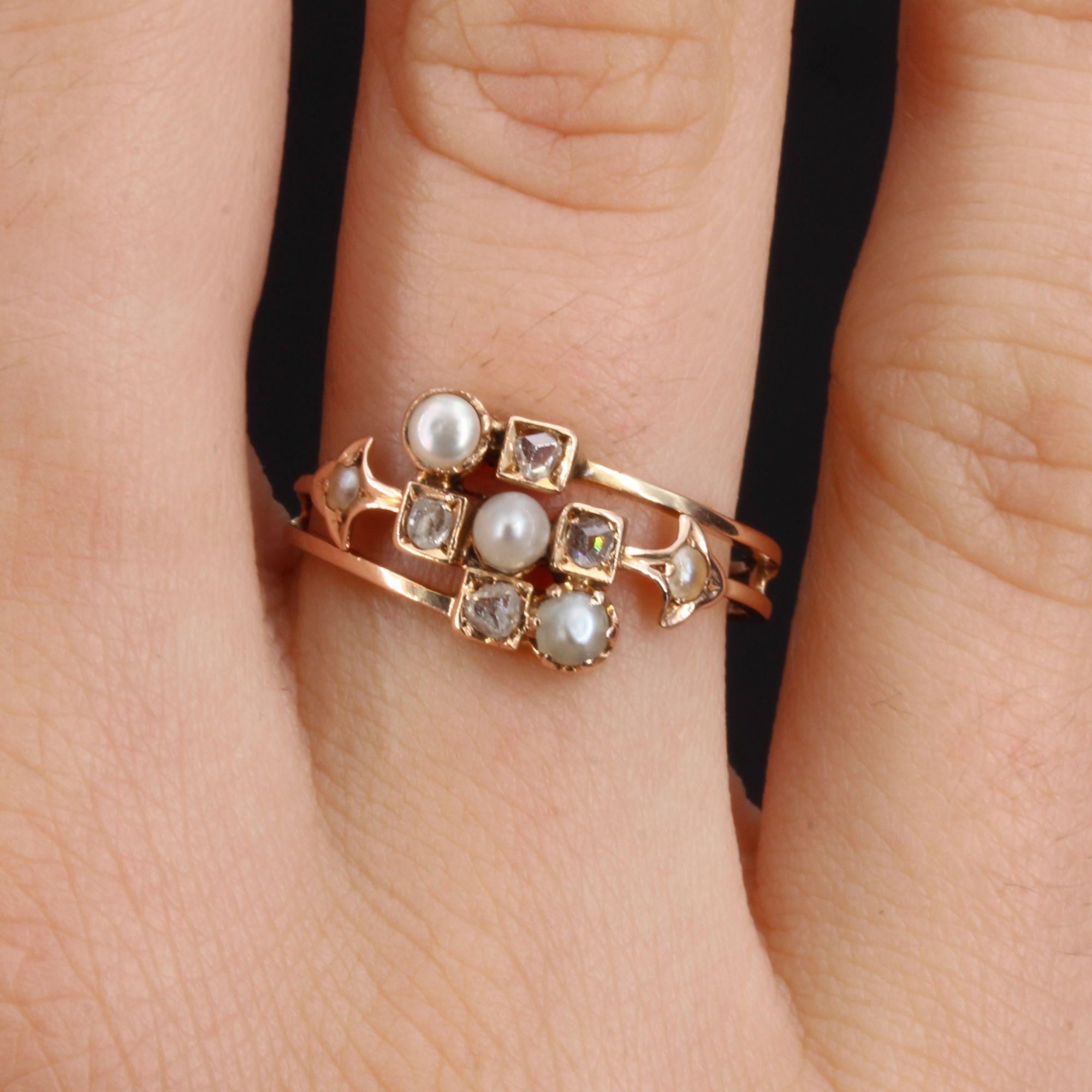 French 19th Century Natural Pearl Diamonds 18 Karat Rose Gold Ring In Good Condition In Poitiers, FR