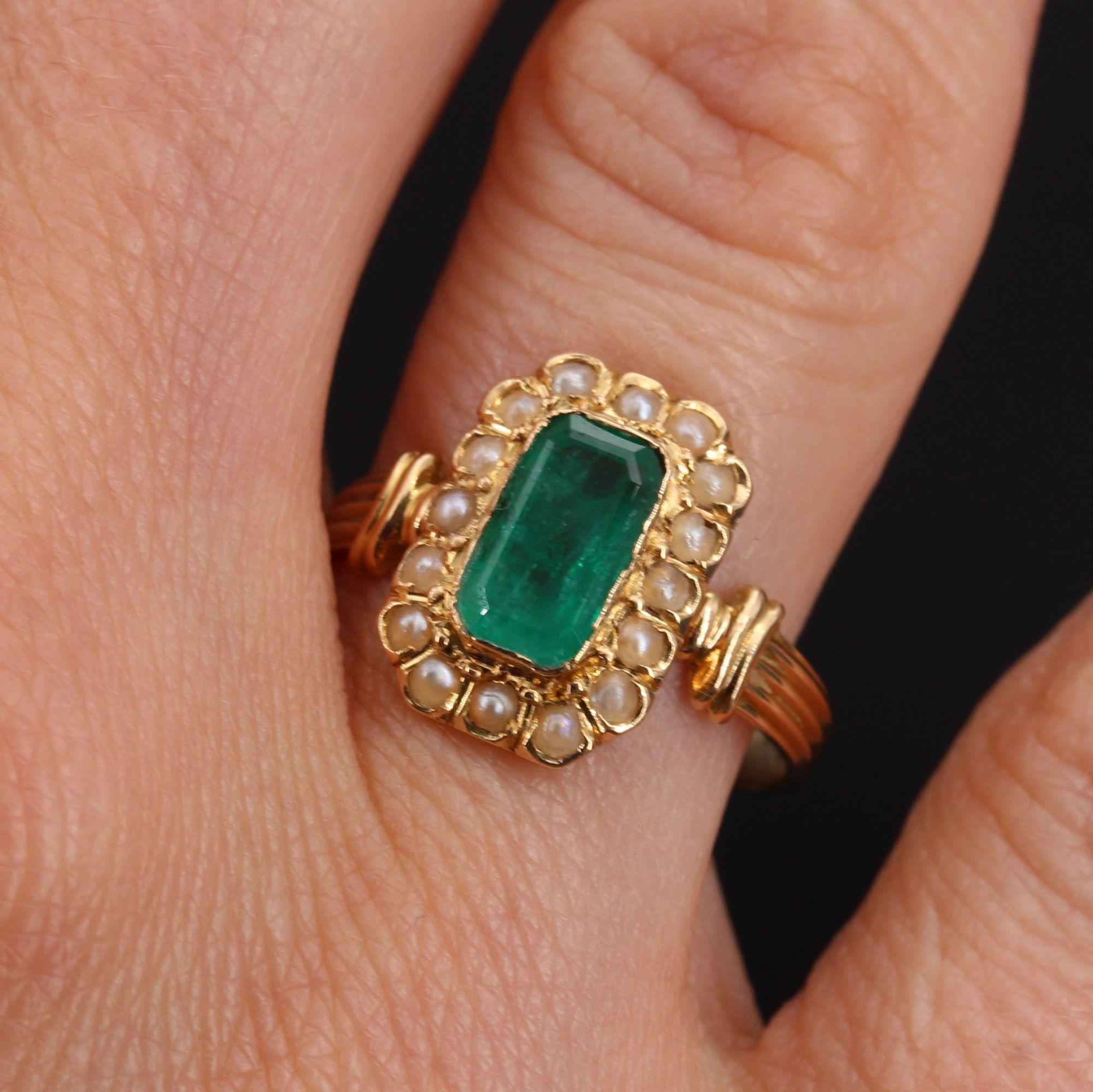 Women's French 19th Century Natural Pearl Emerald 18 Karat Yellow Gold Ring