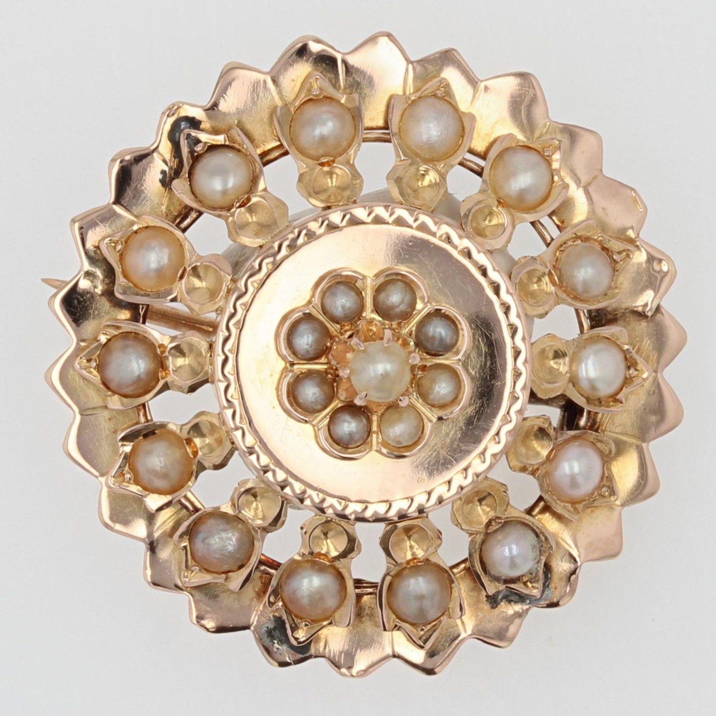 French 19th Century Natural Pearls 18 Karat Rose Gold Brooch For Sale 1