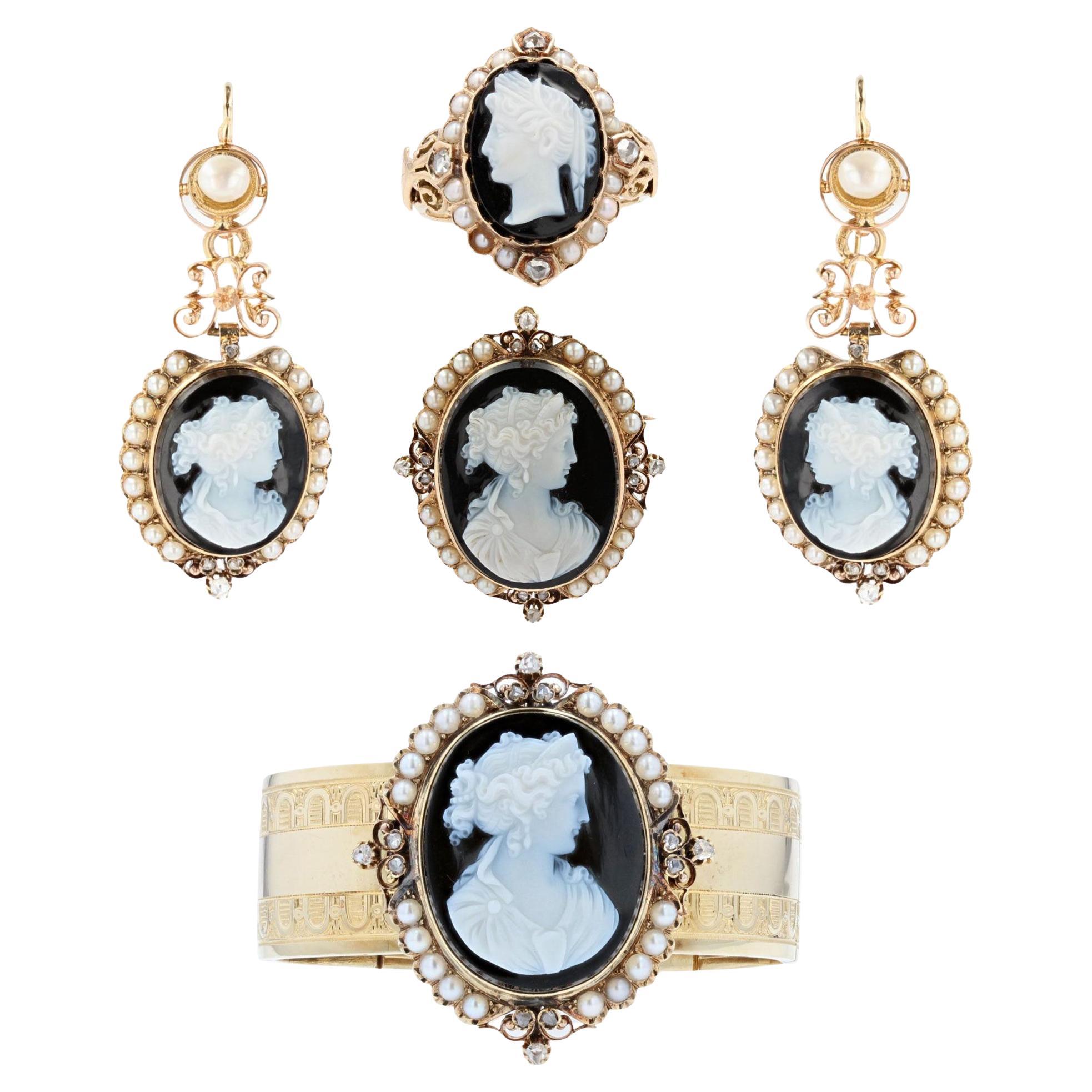 Set di cammei francese del XIX secolo con perle naturali e diamanti in onice