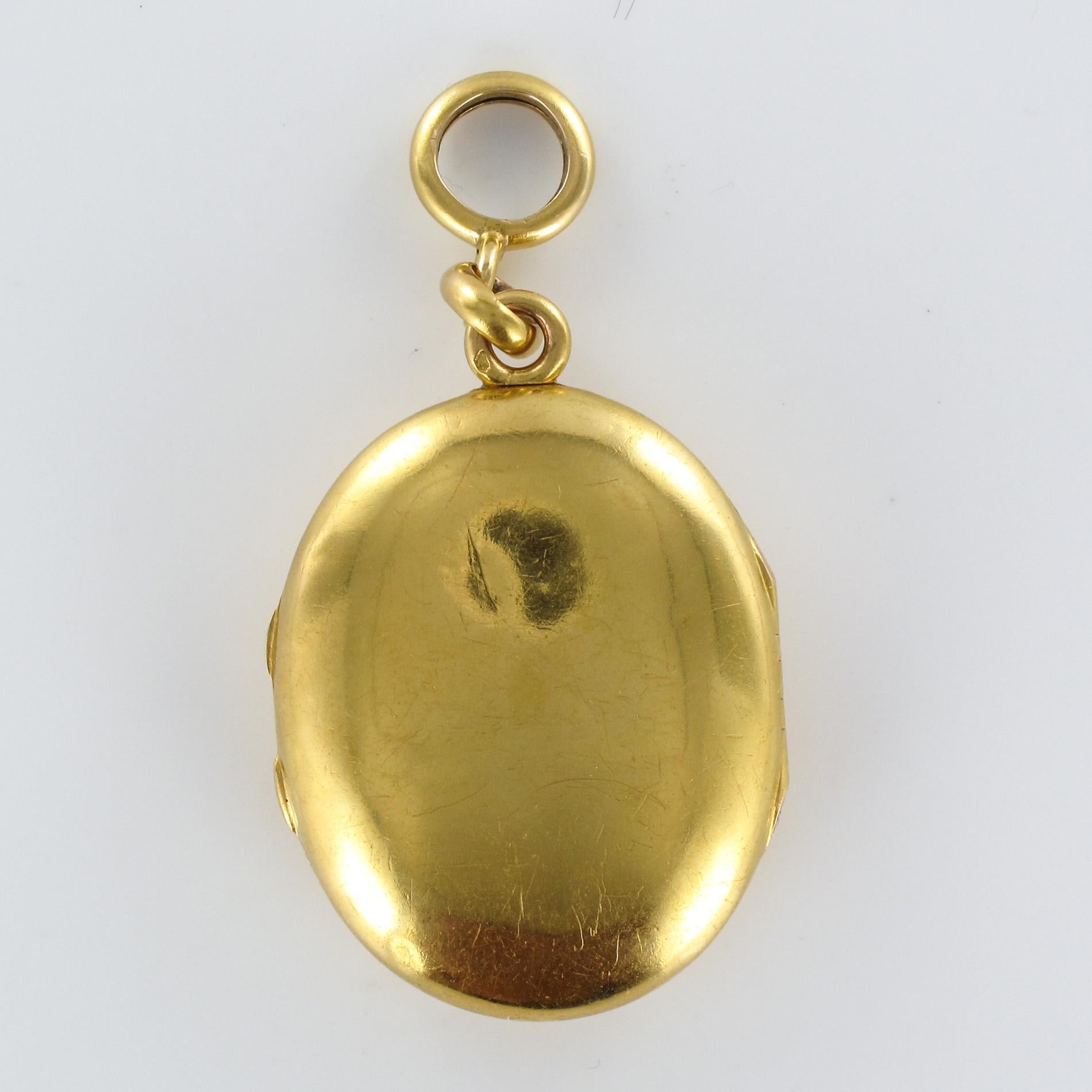French 19th Century Natural Pearls Enamel 18 Karat Yellow Gold Medallion 11