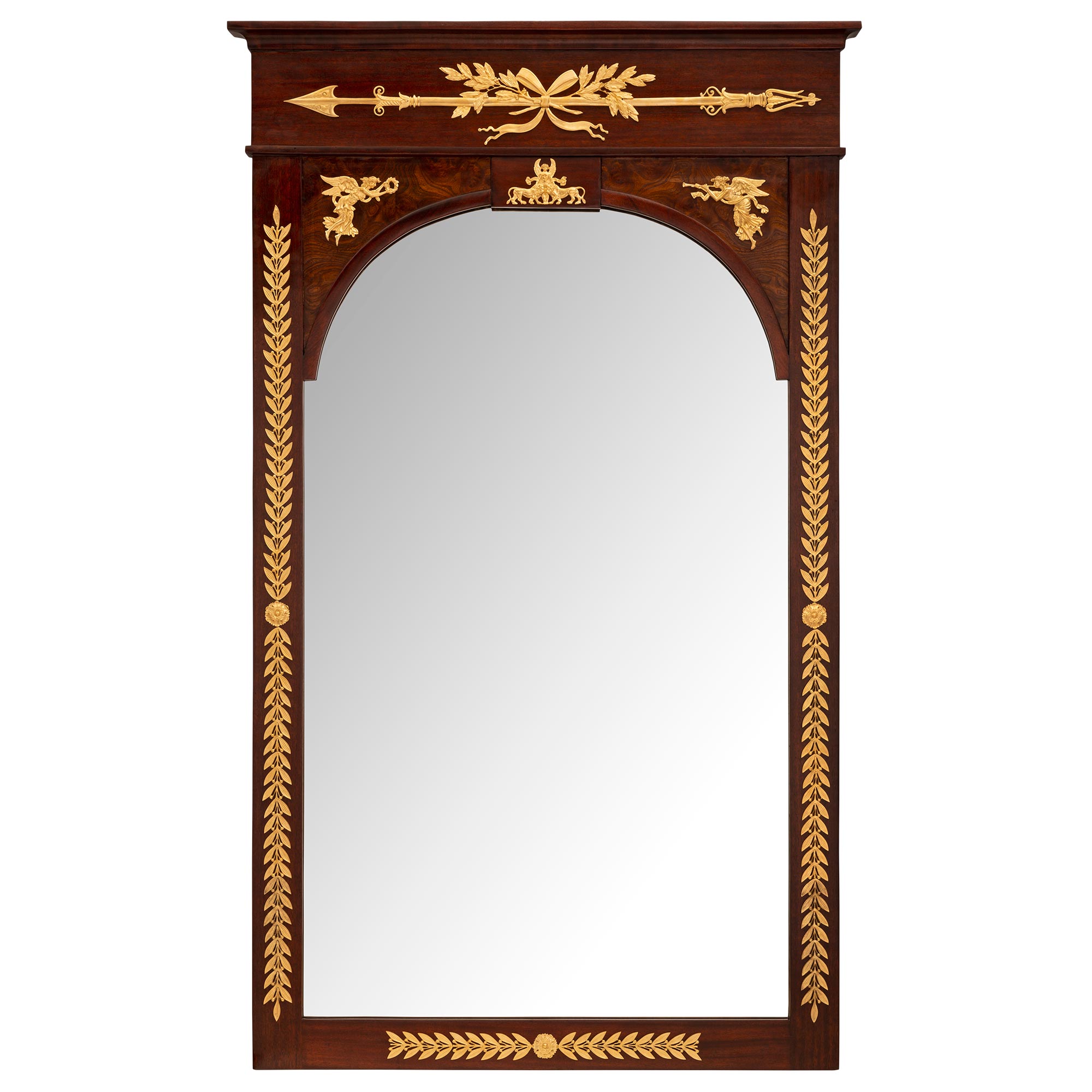 Miroir néo-classique français du XIXe siècle en acajou et bronze doré