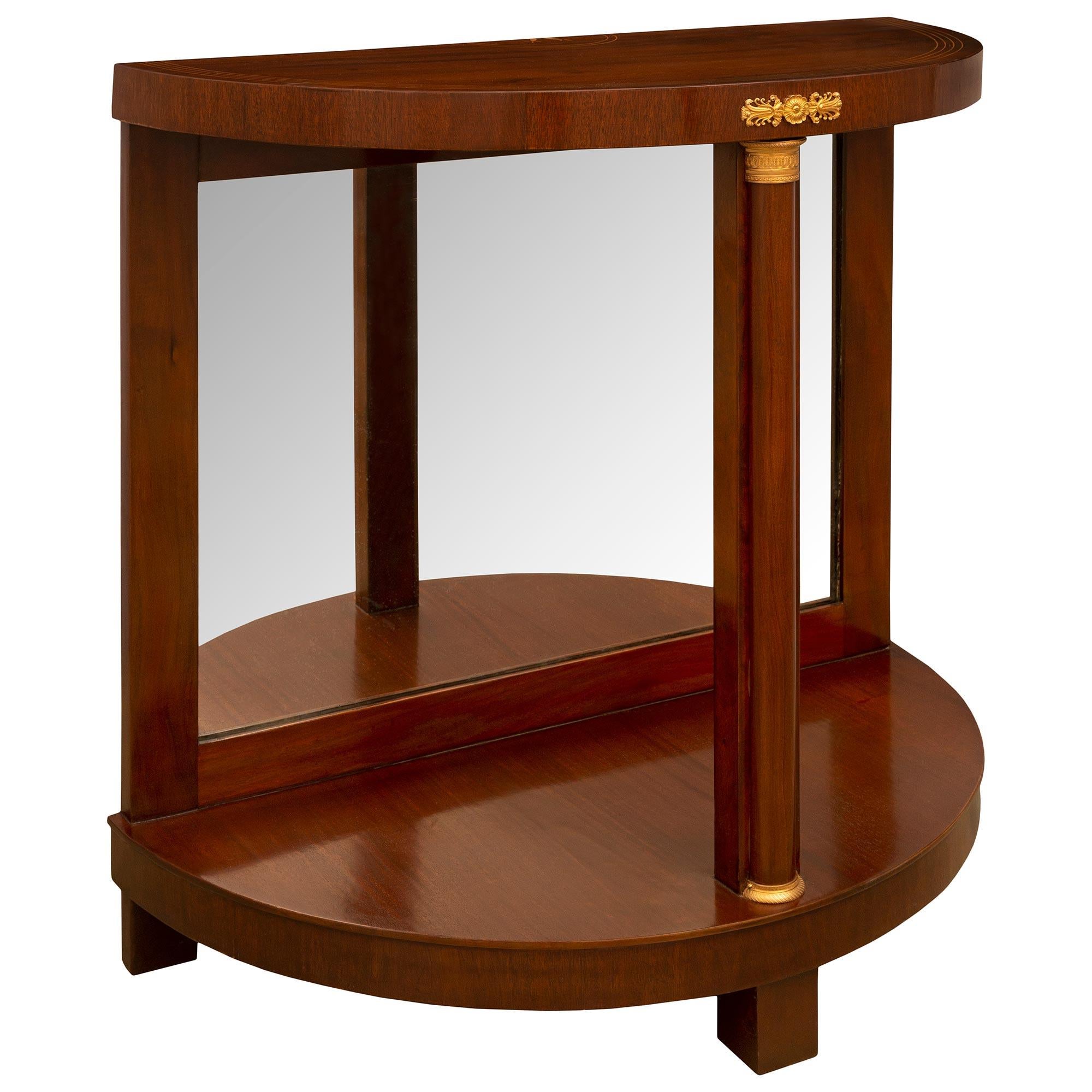 Néoclassique Console Demi Lune en acajou de style néo-classique français du 19ème siècle en vente