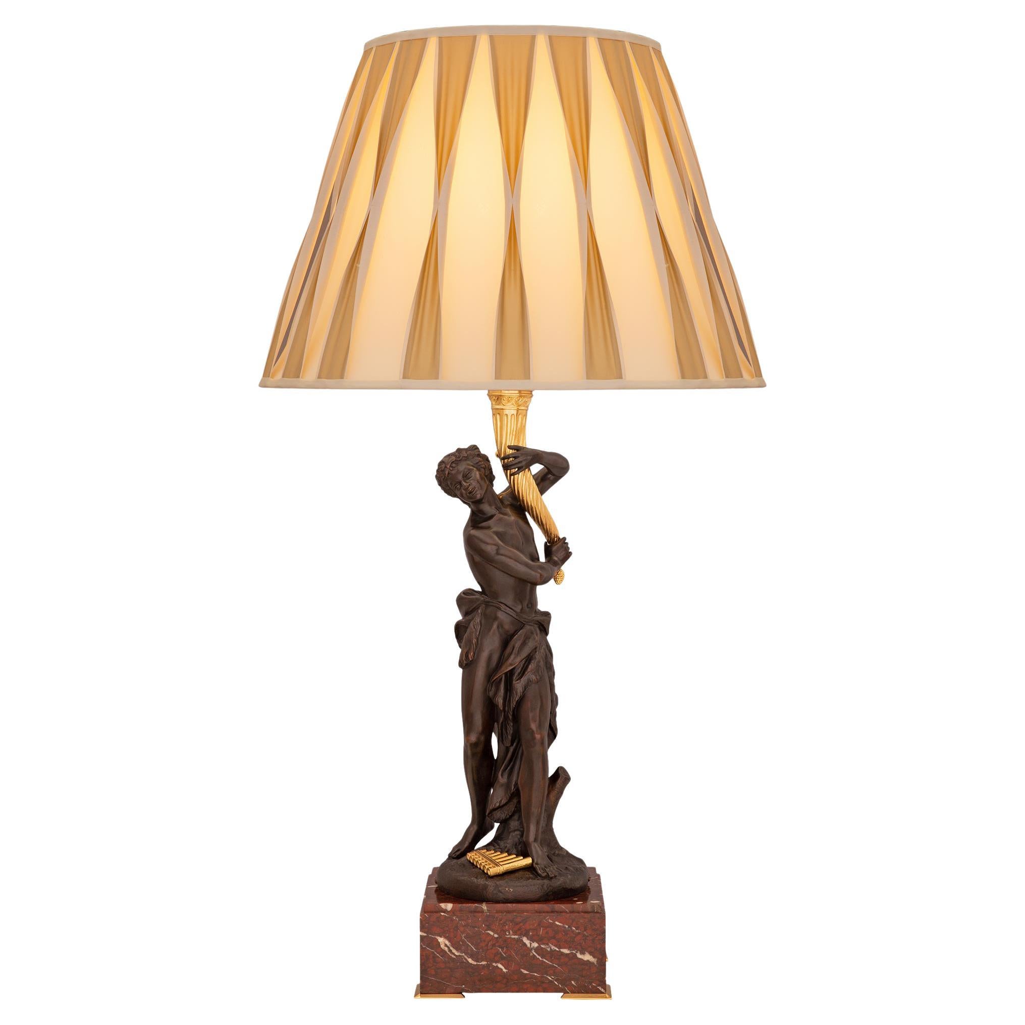 Neoklassizistische Lampe aus Goldbronze, Bronze und Marmor aus dem 19. Jahrhundert