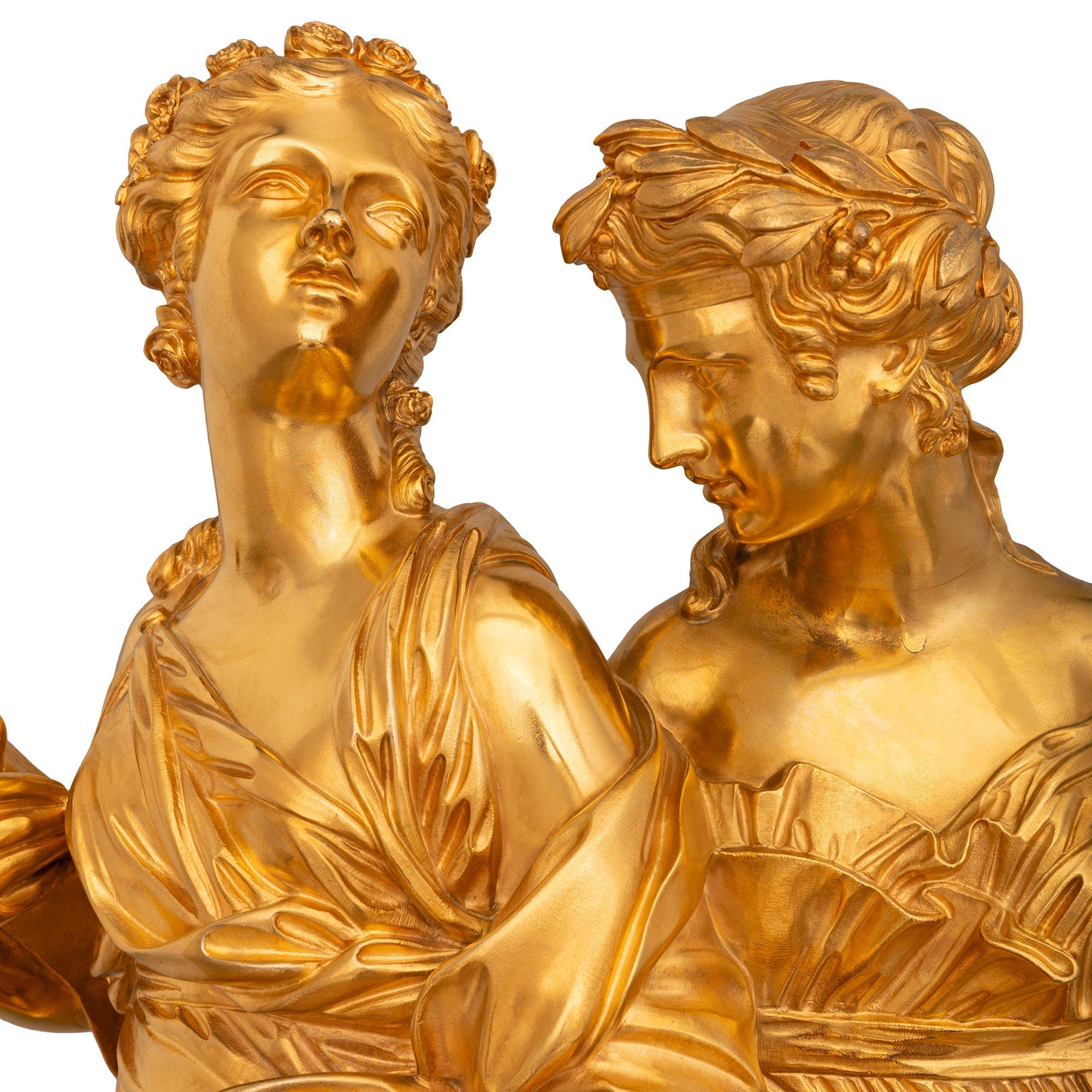 Patinato Statua neoclassica francese del XIX secolo. Statua in marmo Ormolu e bronzo patinato in vendita