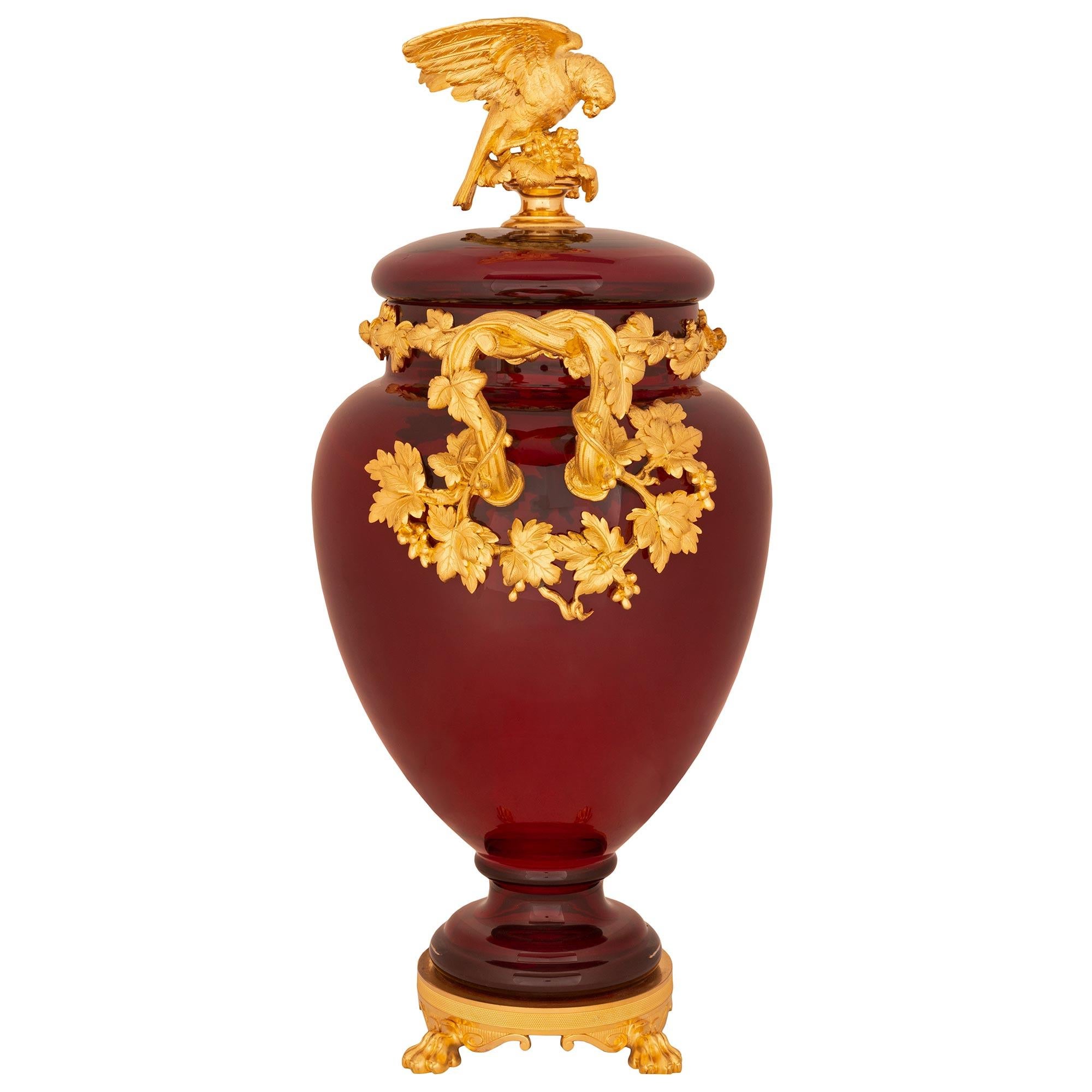 French 19th Century Neo-Classical St. Oxblood Red Glass and Ormolu Lidded Urn In Good Condition For Sale In West Palm Beach, FL