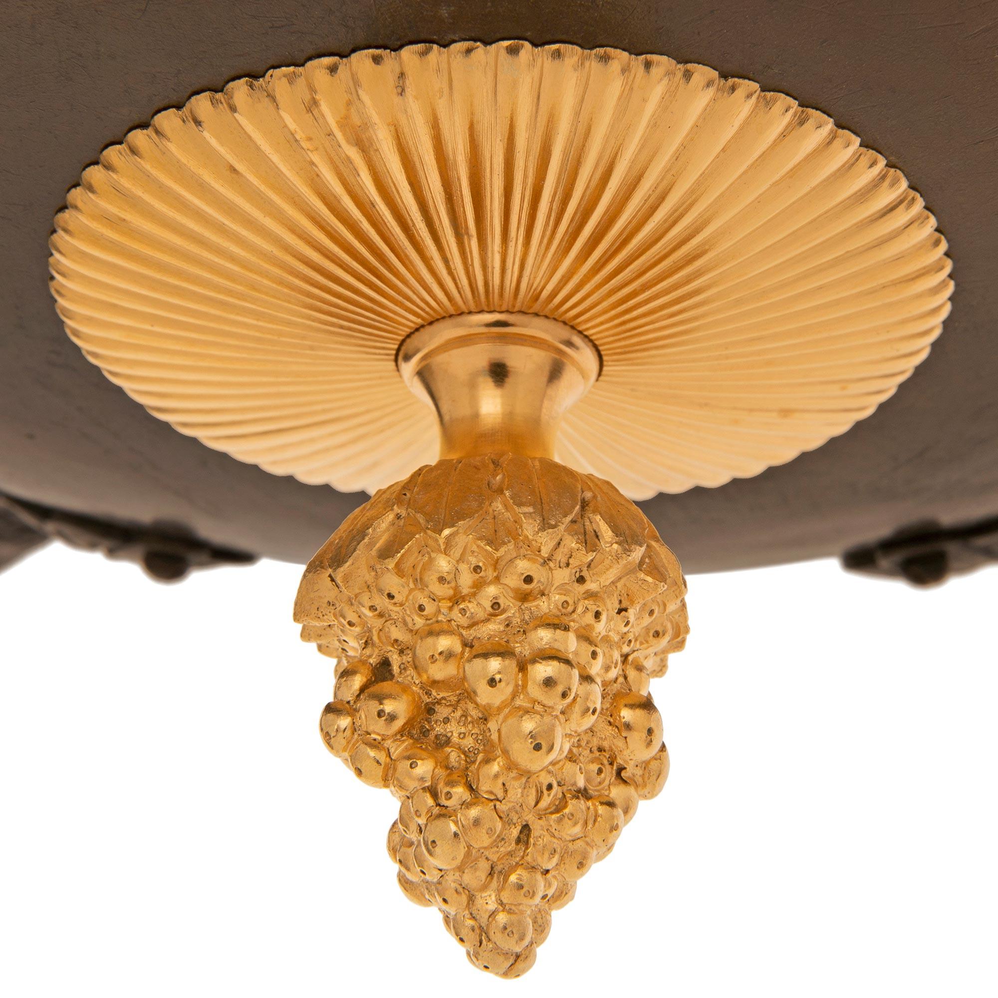 French 19th Century Neo-Classical St. Patinated Bronze and Ormolu Chandelier For Sale 2