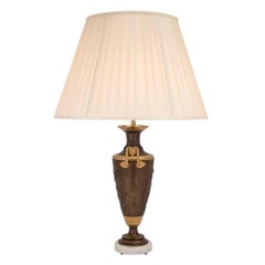 Neoklassizistische Lampe aus patinierter Bronze und Goldbronze aus dem 19. Jahrhundert