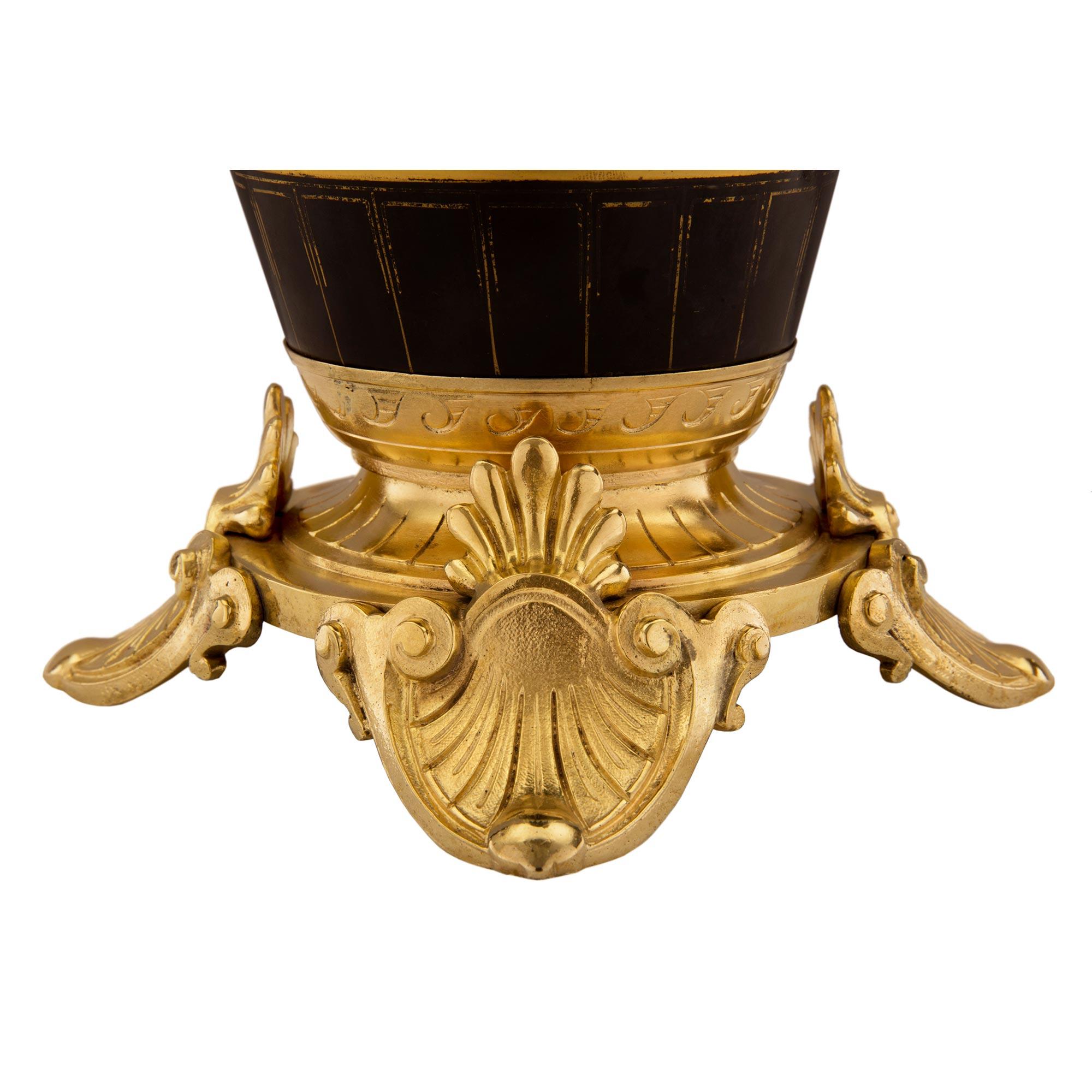 French 19th Century Neo-Grec Style Ormolu and Porcelain Lamp For Sale 7