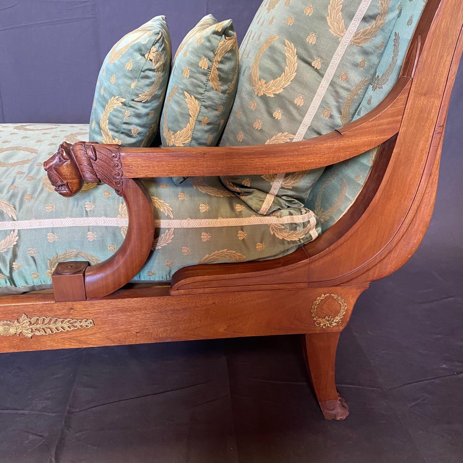 French 19th Century Neoclassical Recamier or Chaise Lounge In Good Condition For Sale In Hopewell, NJ