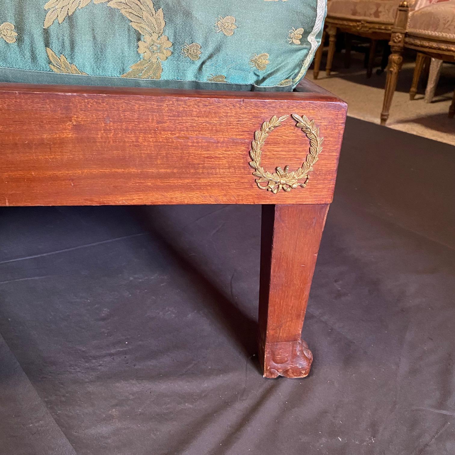 French 19th Century Neoclassical Recamier or Chaise Lounge For Sale 1