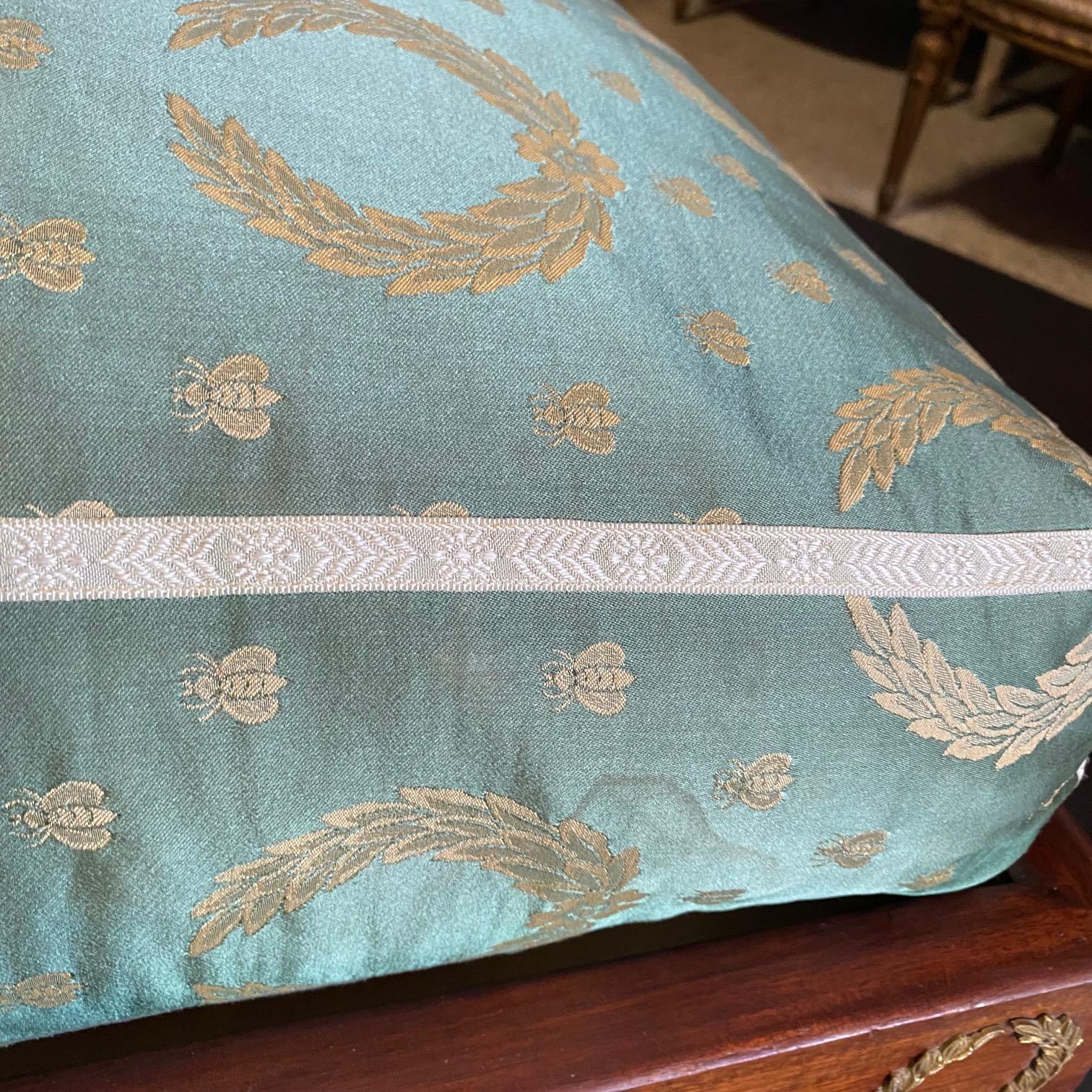 French 19th Century Neoclassical Recamier or Chaise Lounge For Sale 3