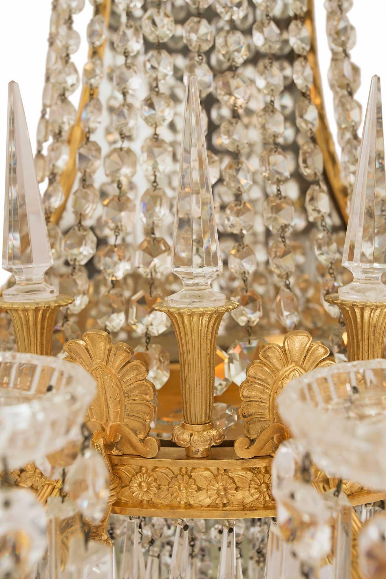 Appliques néoclassiques françaises du XIXe siècle en bronze doré et cristal signées Baccarat Bon état - En vente à West Palm Beach, FL