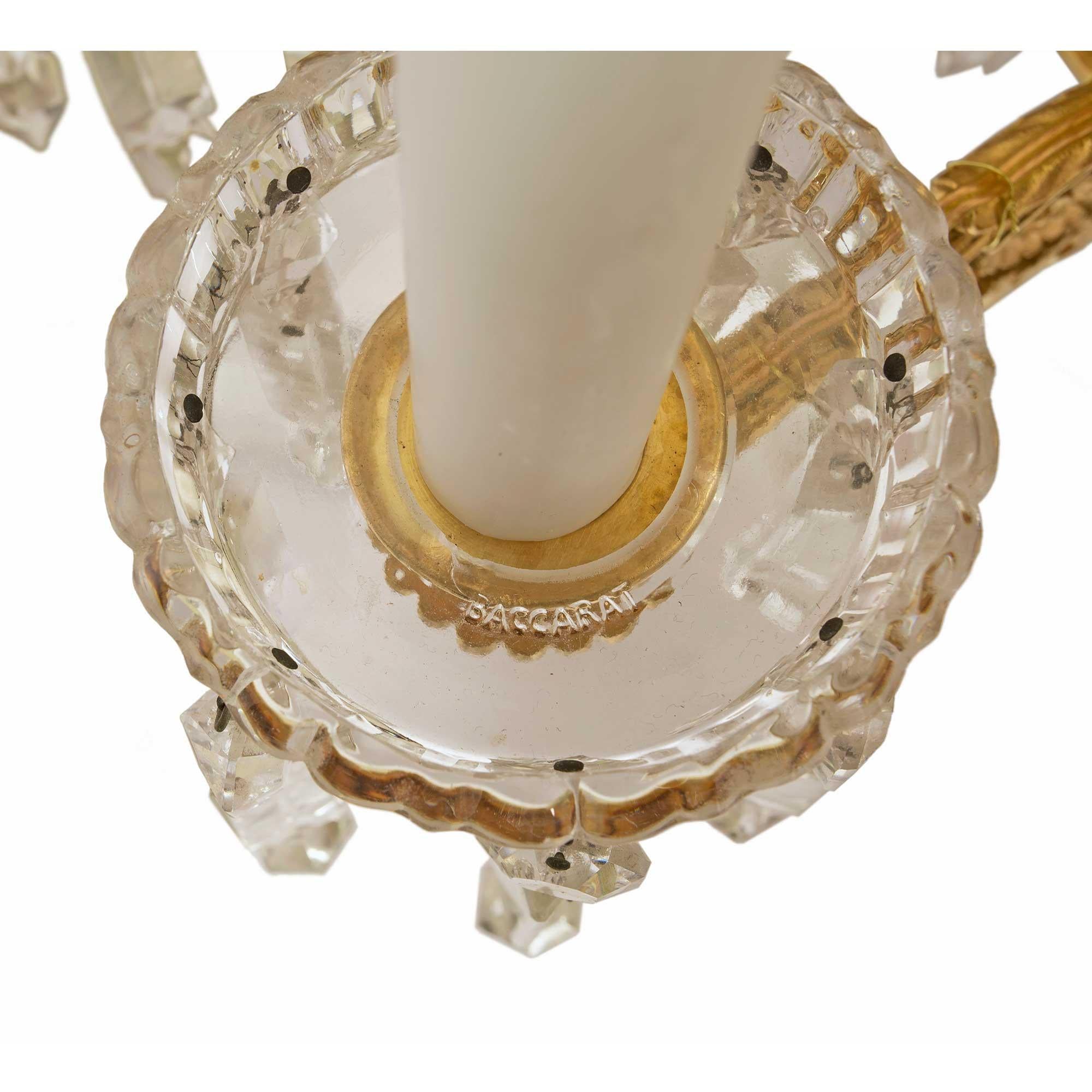 Appliques néoclassiques françaises du XIXe siècle en bronze doré et cristal signées Baccarat en vente 2