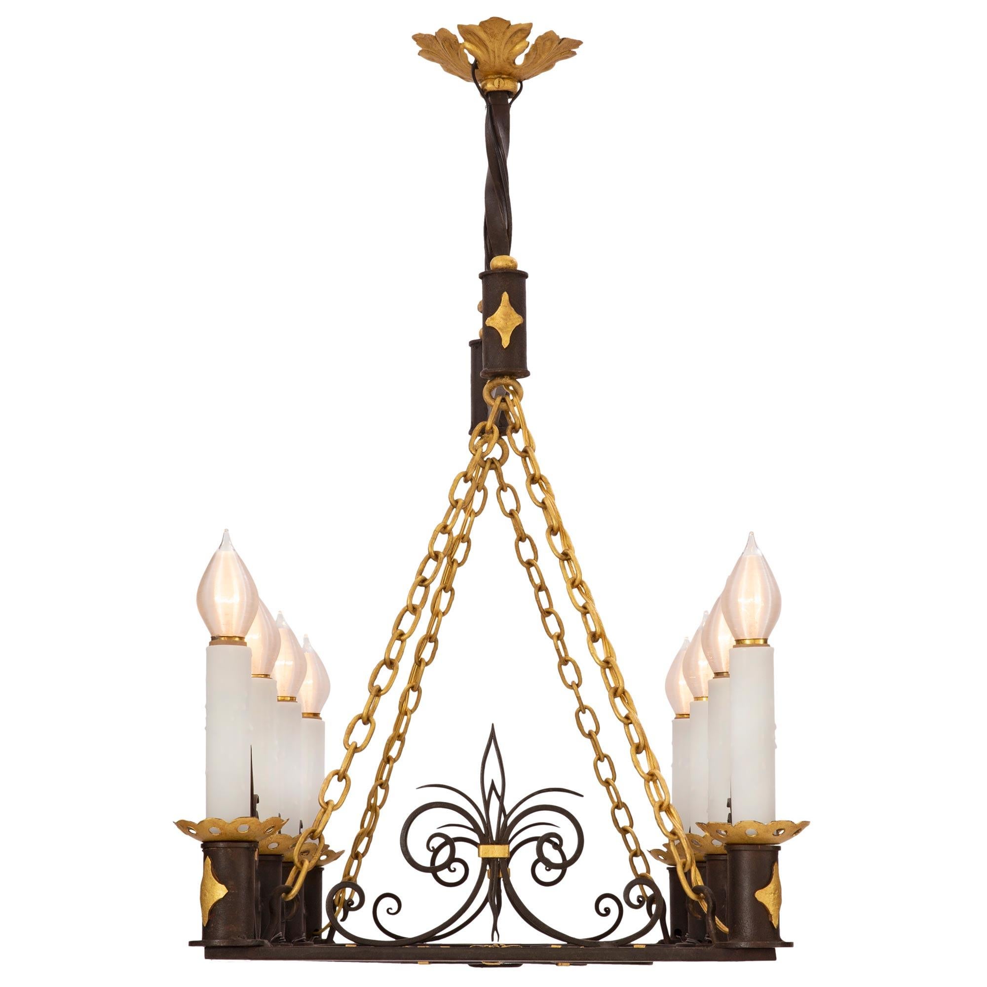 French 19th Century Neoclassical St. Wrought Iron and Gilt Metal Chandelier In Good Condition For Sale In West Palm Beach, FL