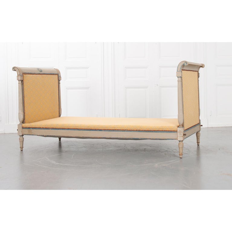 French 19th Century Neoclassical-Style Bed For Sale 1