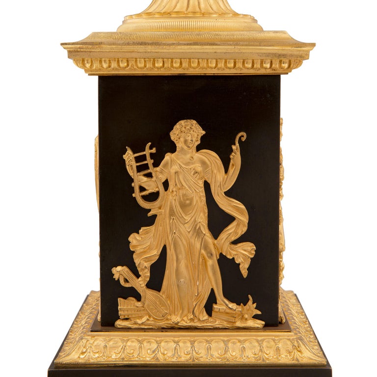 French 19th Century Neoclassical Style Bronze and Ormolu Lamp For Sale 5