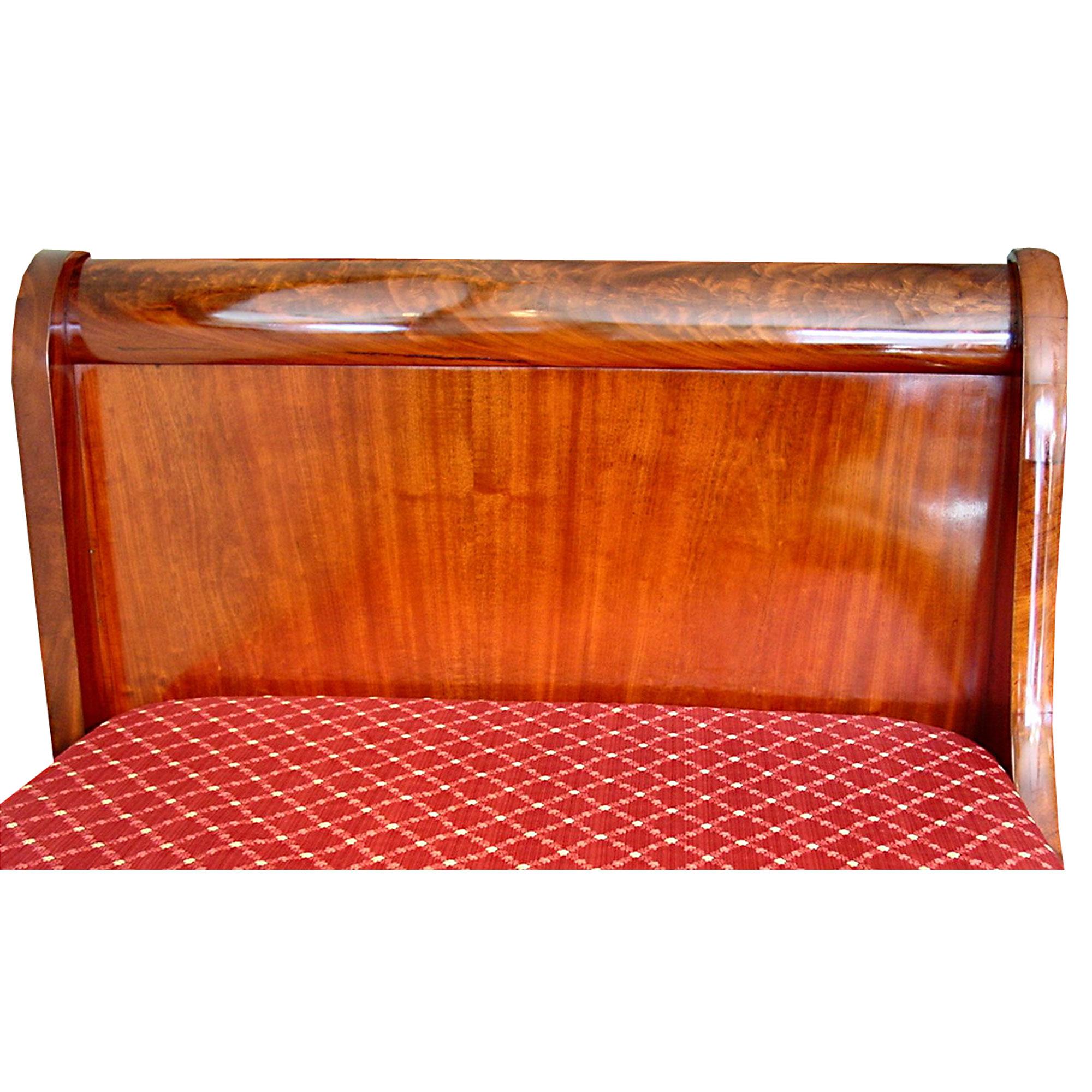 French 19th Century Neoclassical Style Crouch Mahogany Sleigh Bed For Sale 1