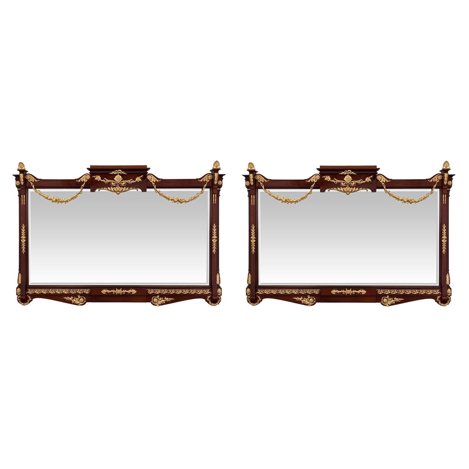 Französische Mahagoni- und Goldbronze-Spiegel im neoklassischen Stil des 19. Jahrhunderts