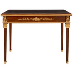 Table/bureau de style néoclassique français du XIXe siècle en acajou, bronze doré et ardoise