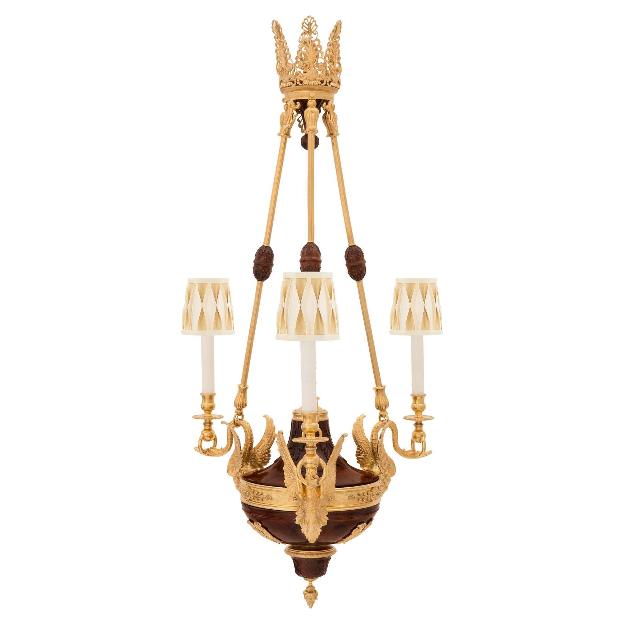 Lustre français de style néoclassique du XIXe siècle en érable et bronze doré