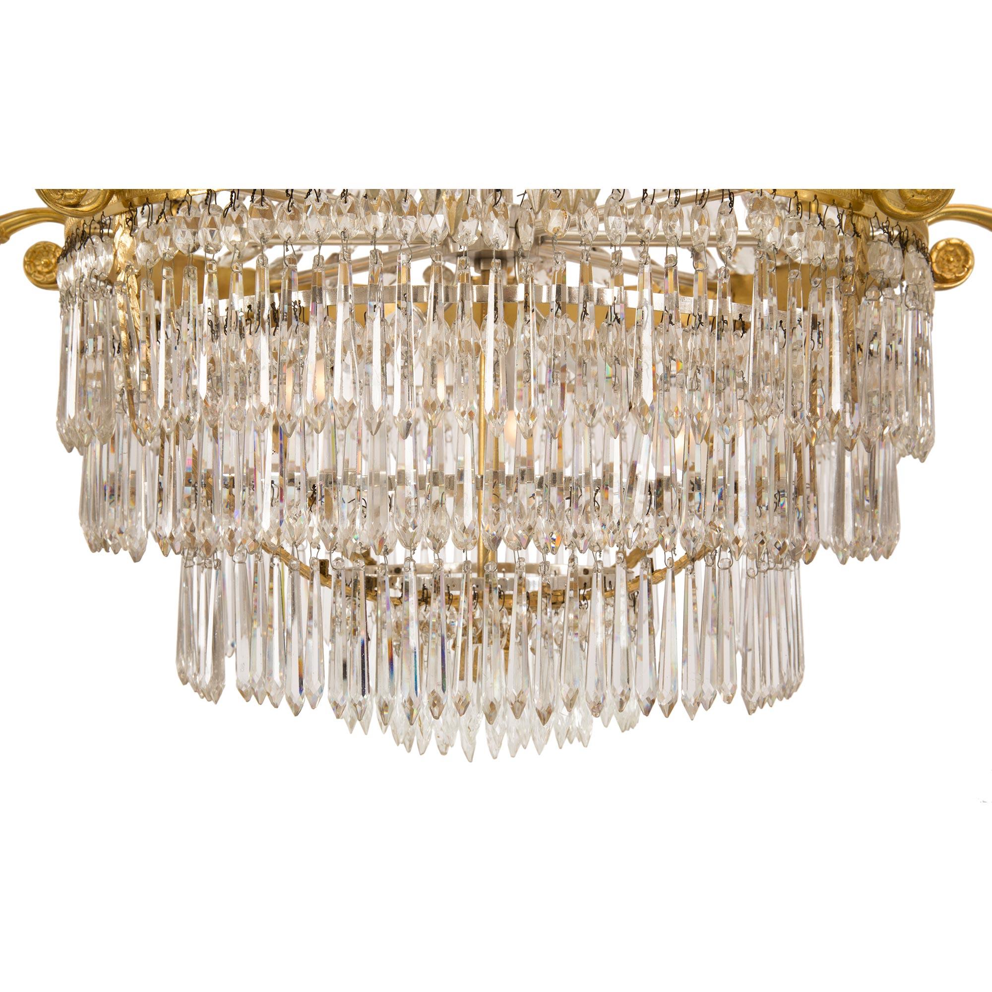 French 19th Century Neoclassical Style Ormolu and Baccarat Crystal Chandelier For Sale 4