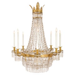 Lustre français de style néoclassique du XIXe siècle en bronze doré et cristal de Baccarat